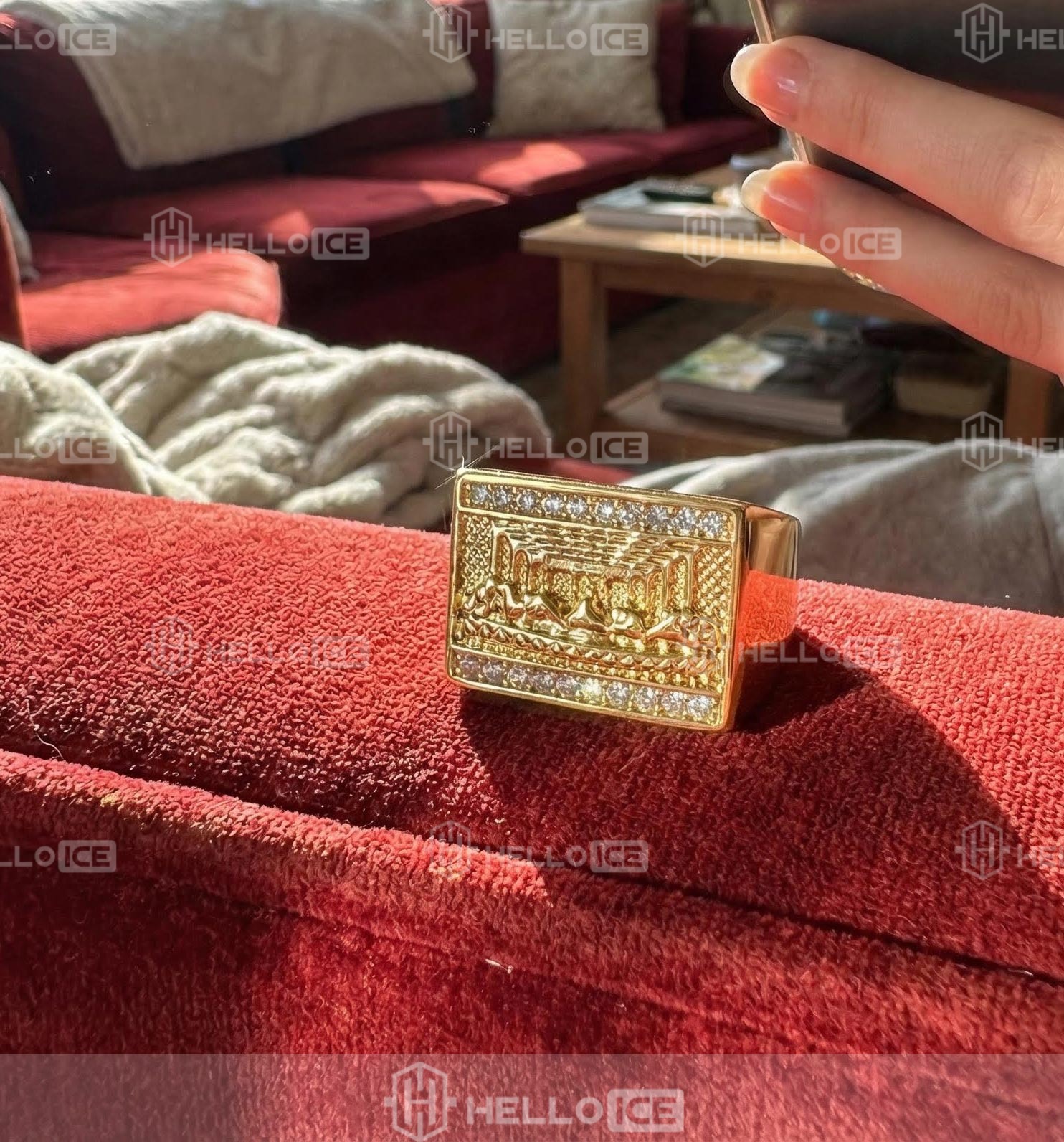 Helloice Review Image