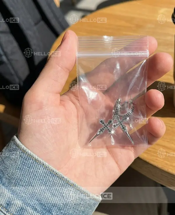 Helloice Review Image