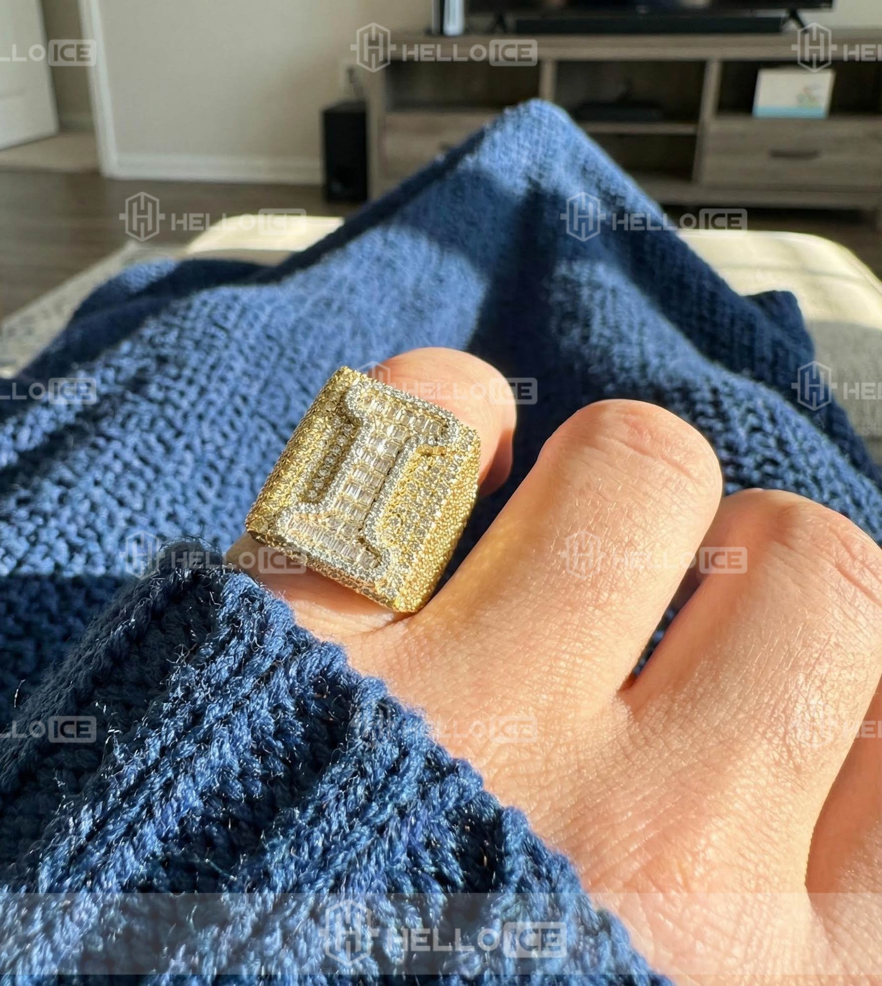 Helloice Review Image