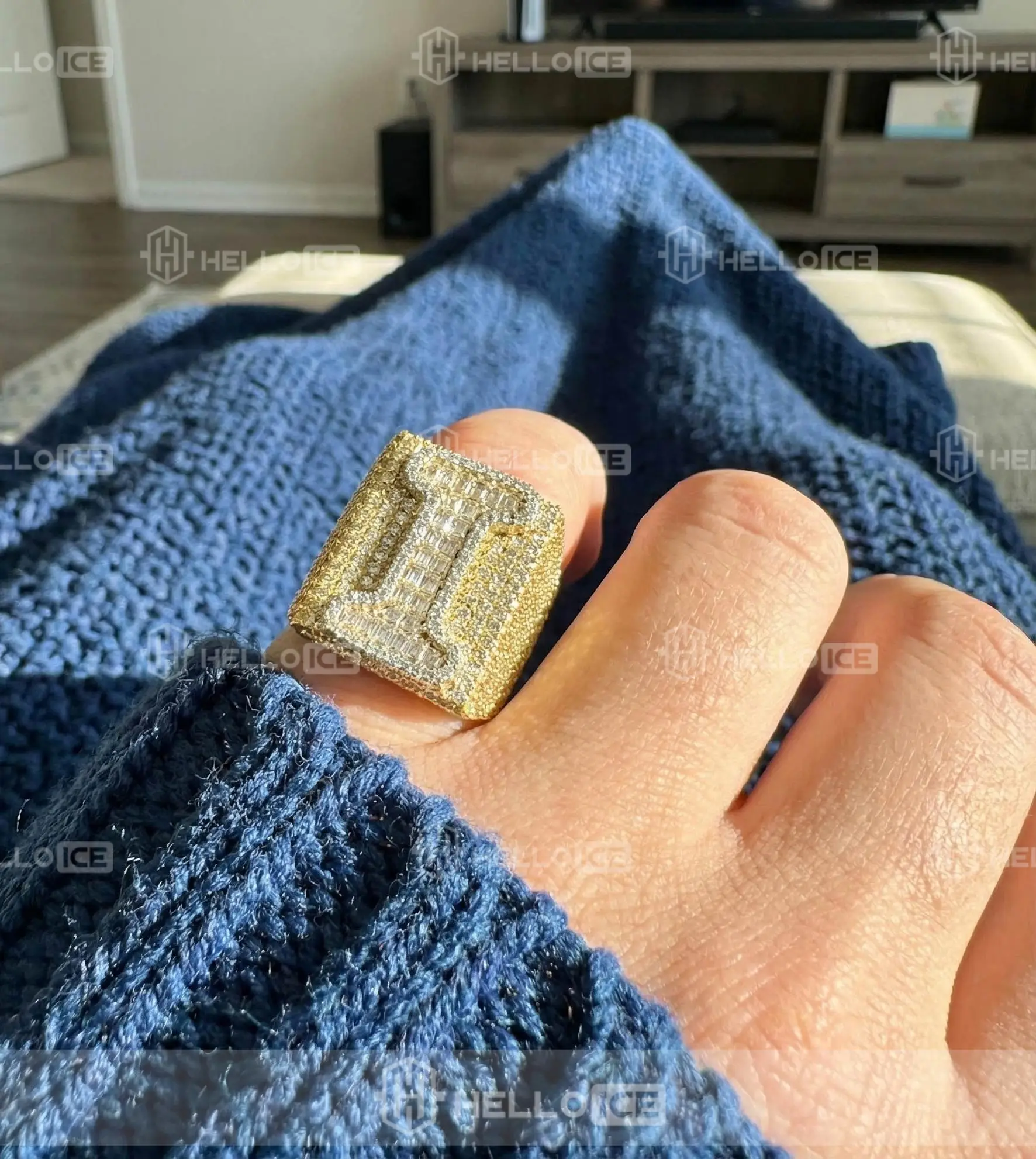 Helloice Review Image