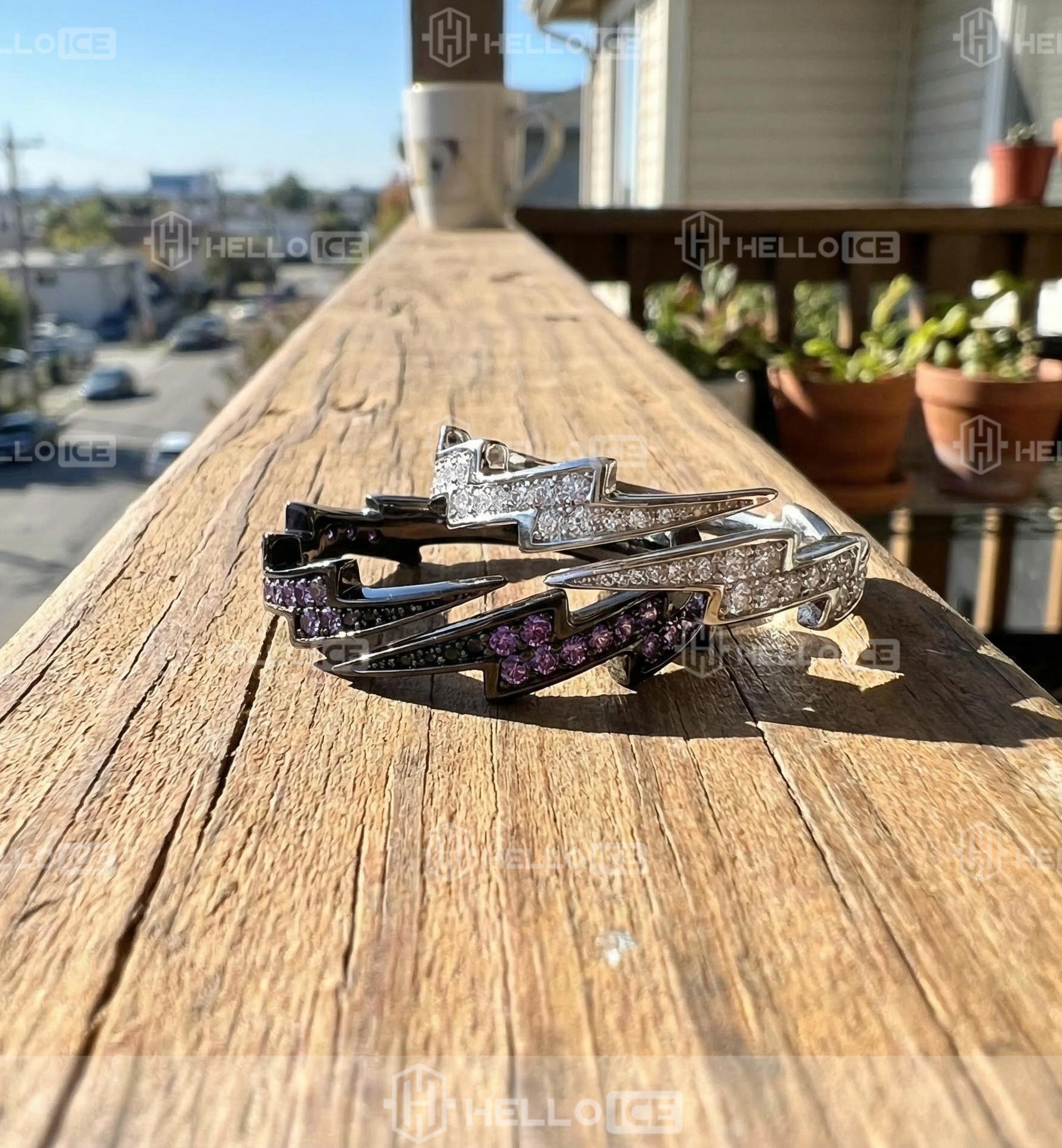 Helloice Review Image