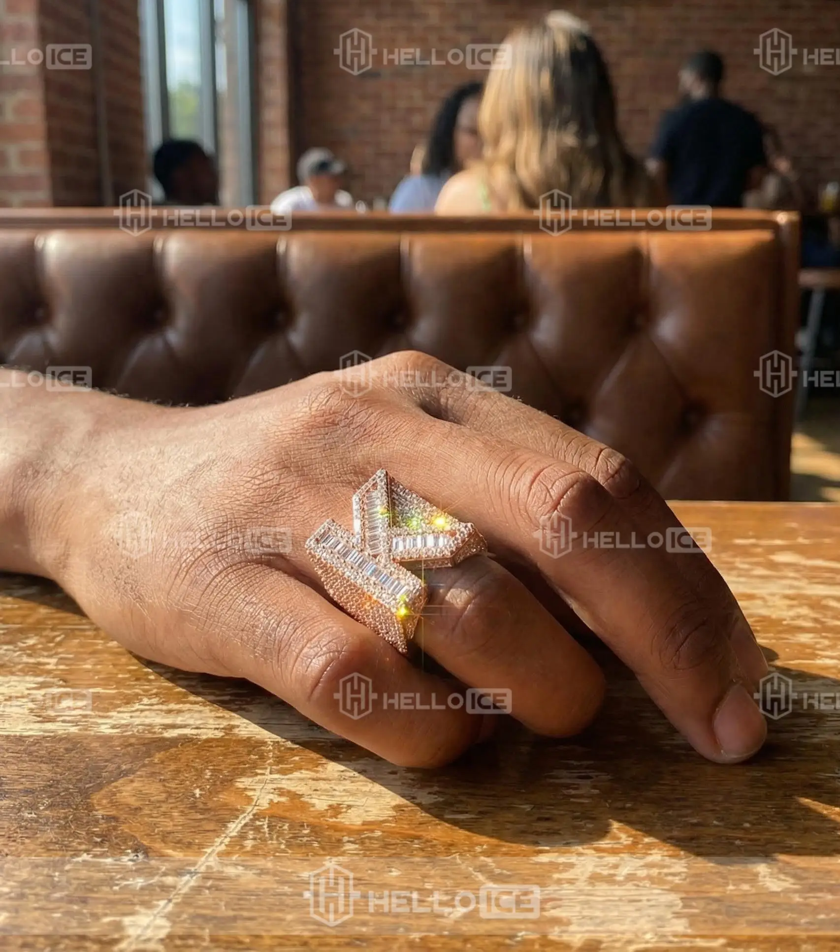 Helloice Review Image