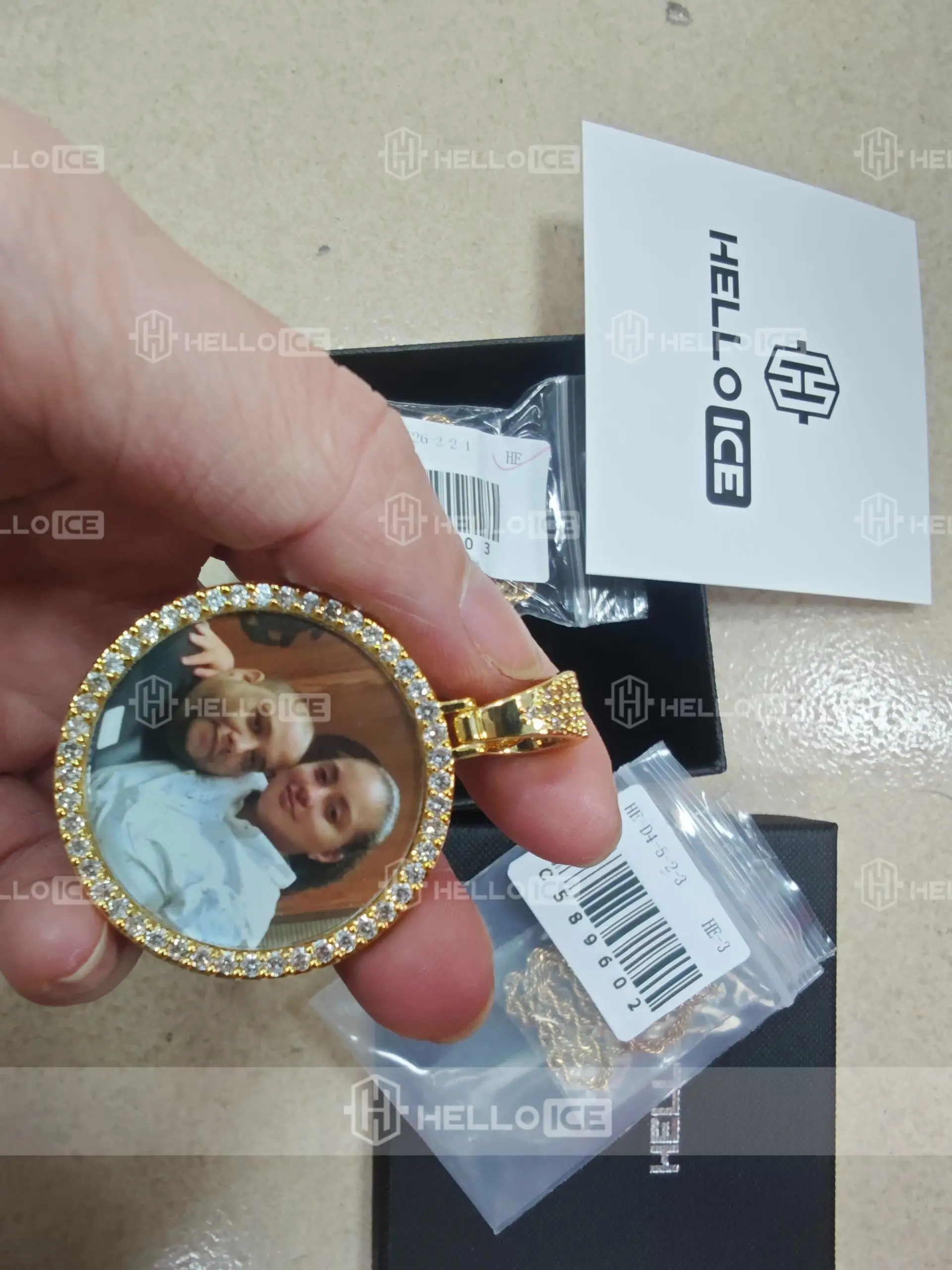 Helloice Review Image