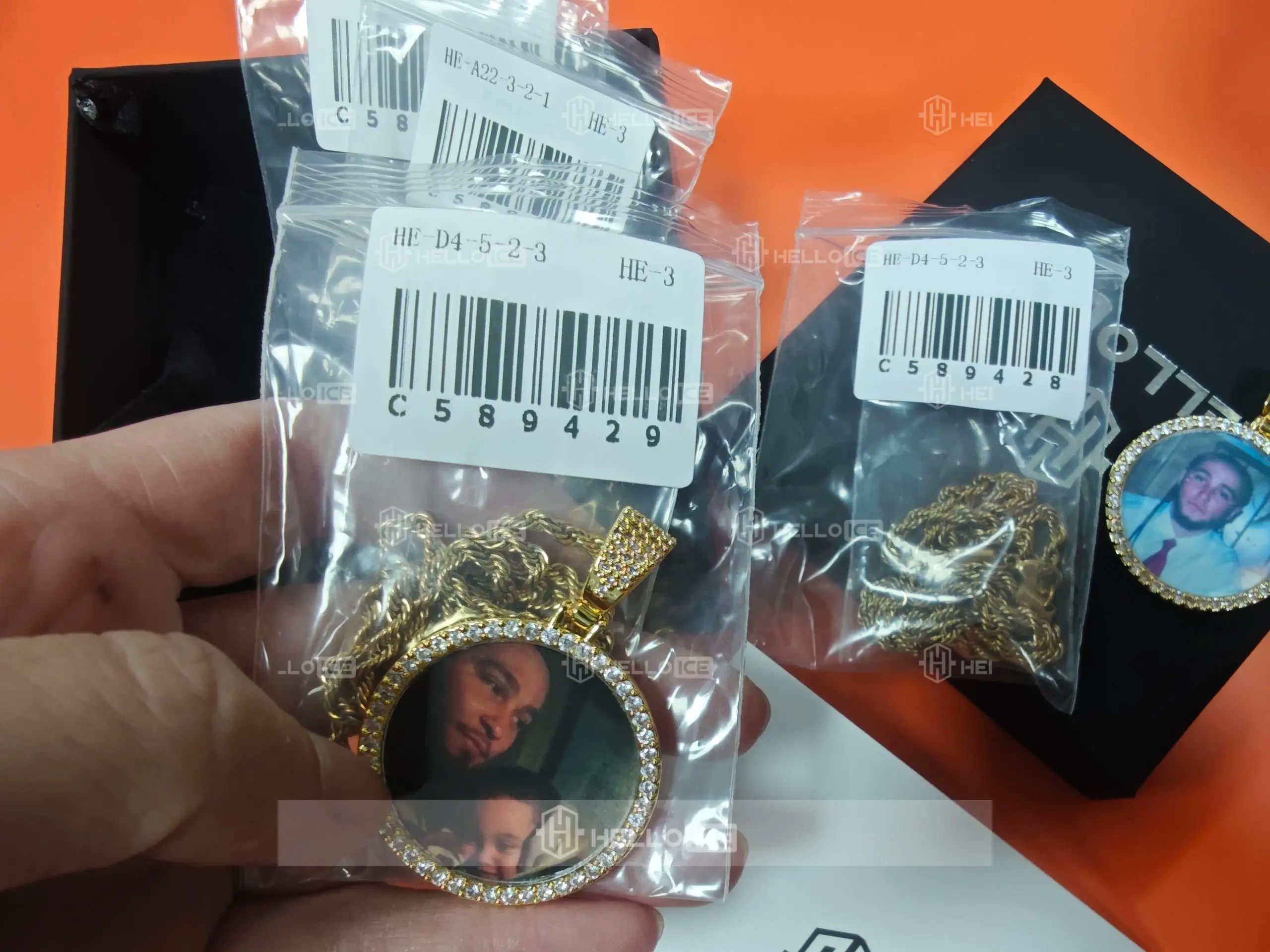 Helloice Review Image