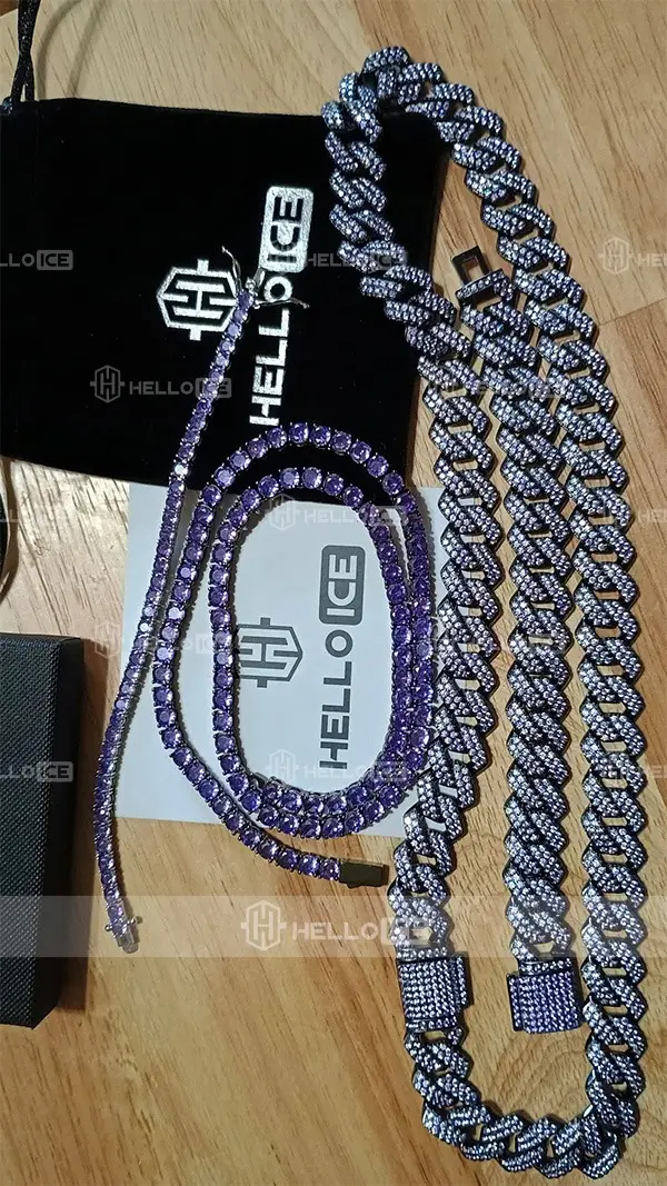 Helloice Review Image