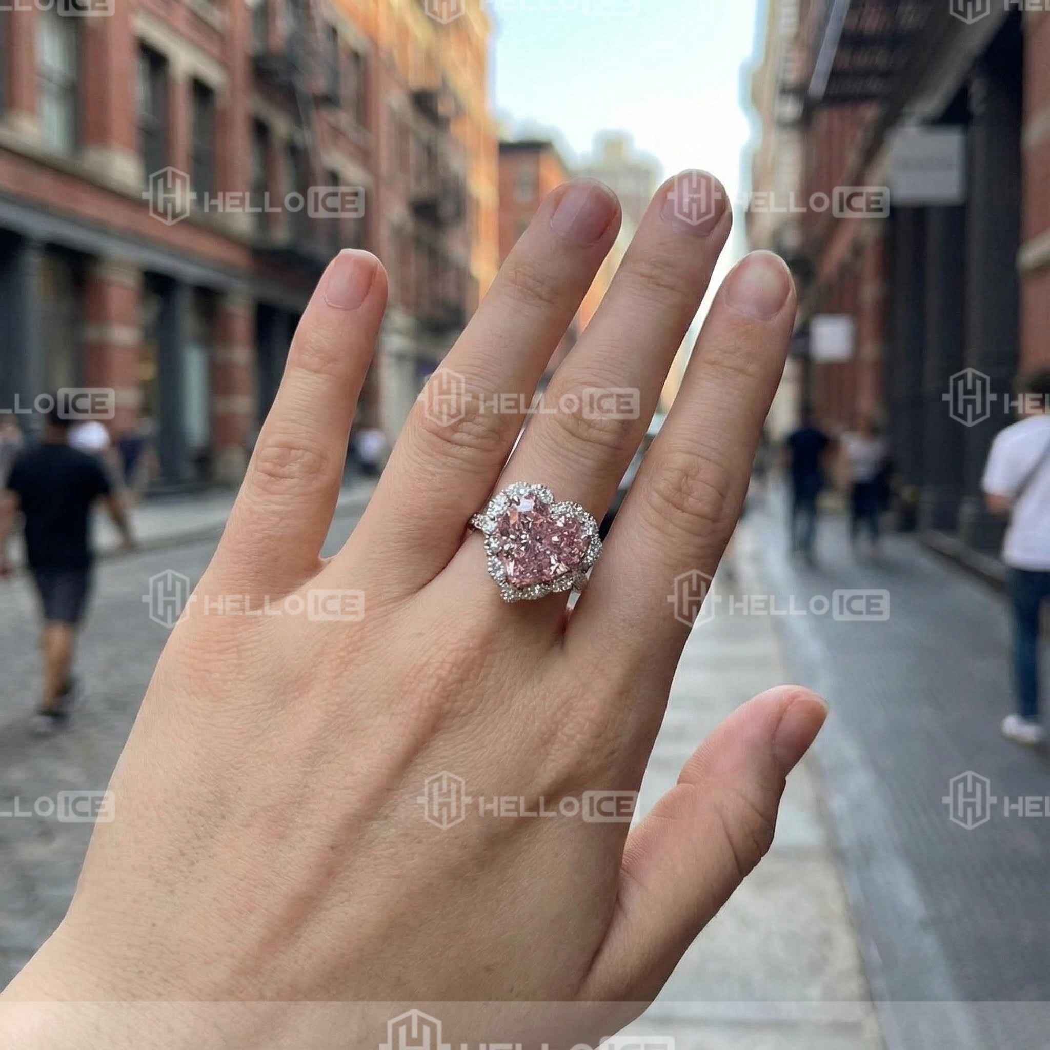 Helloice Review Image