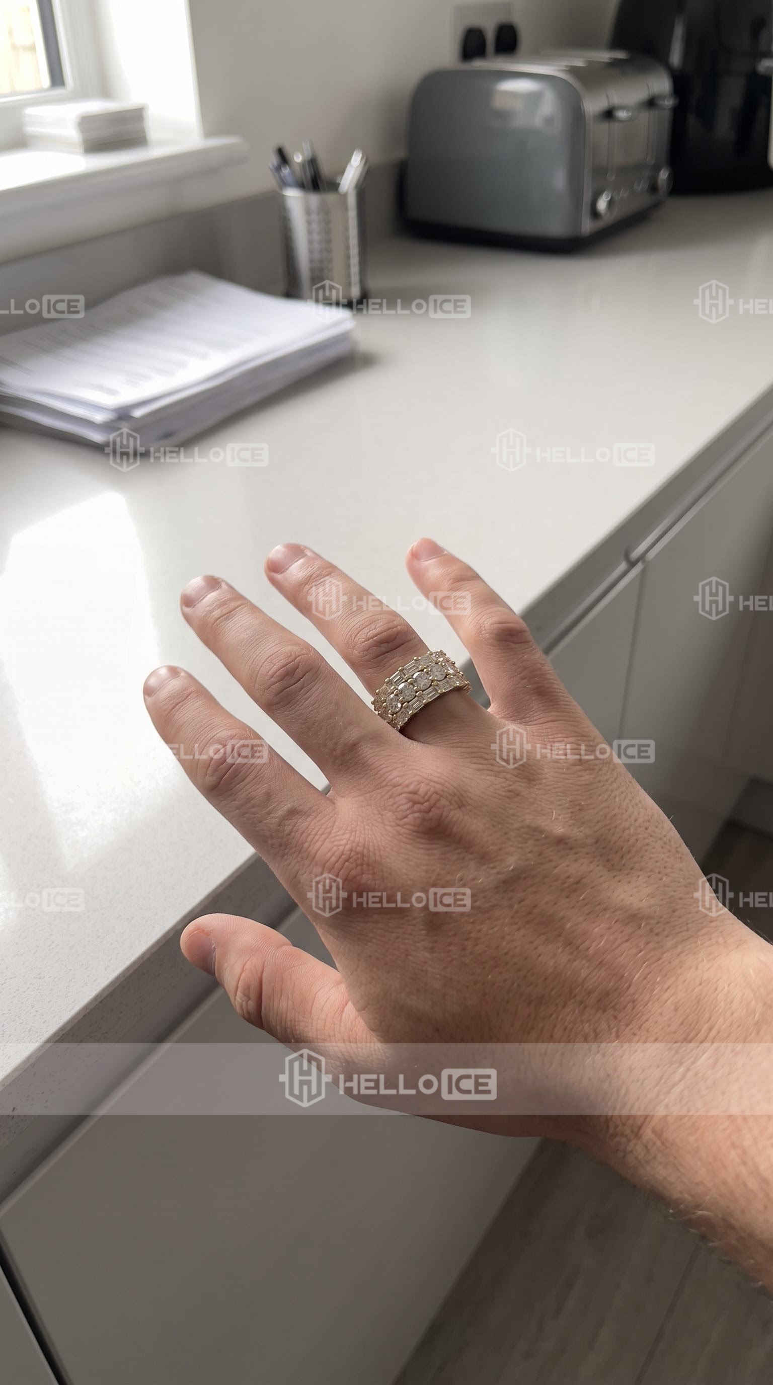 Helloice Review Image