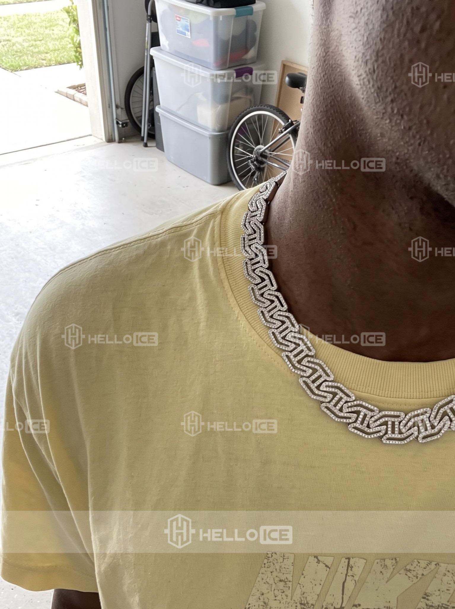 Helloice Review Image