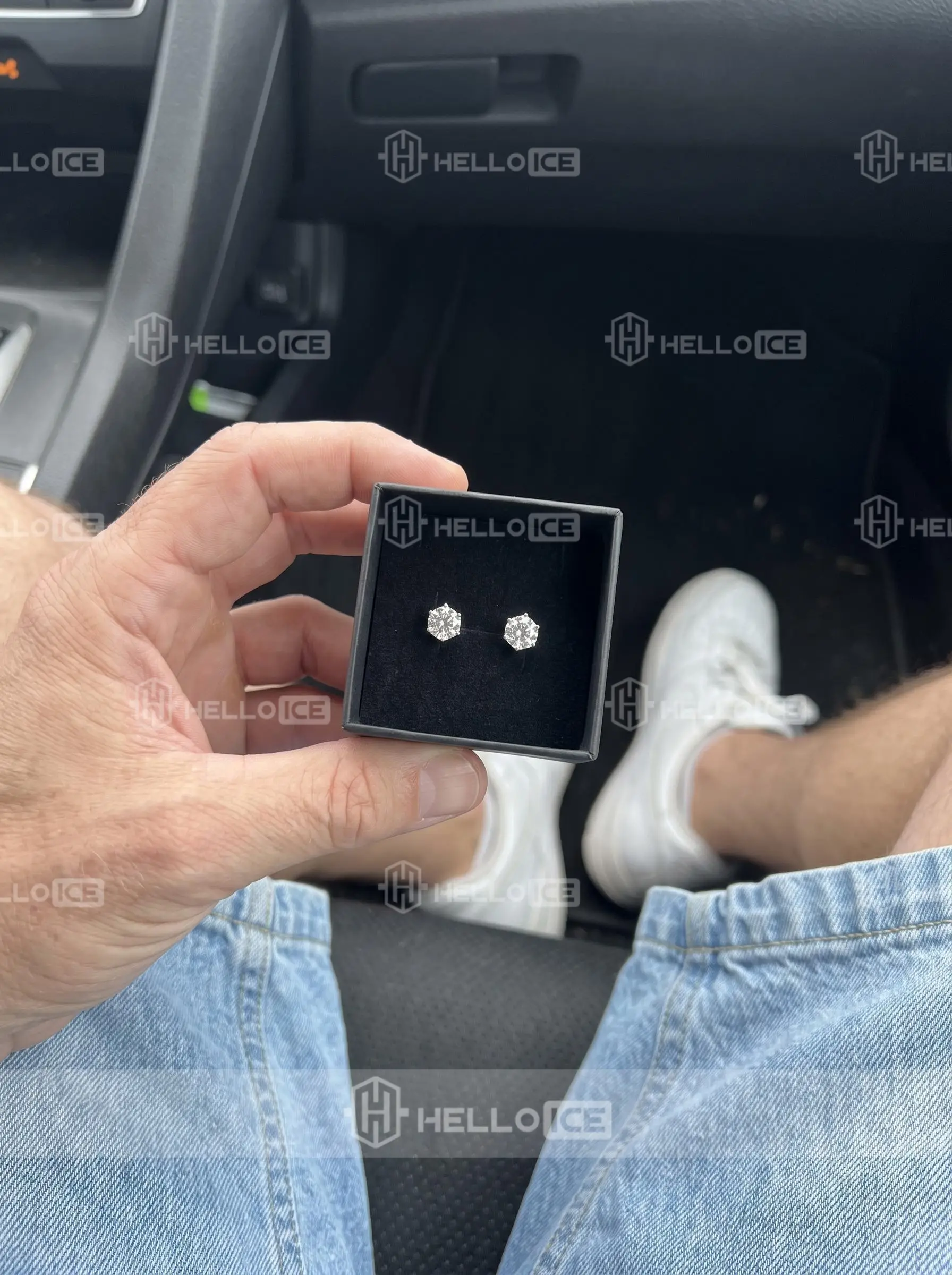 Helloice Review Image