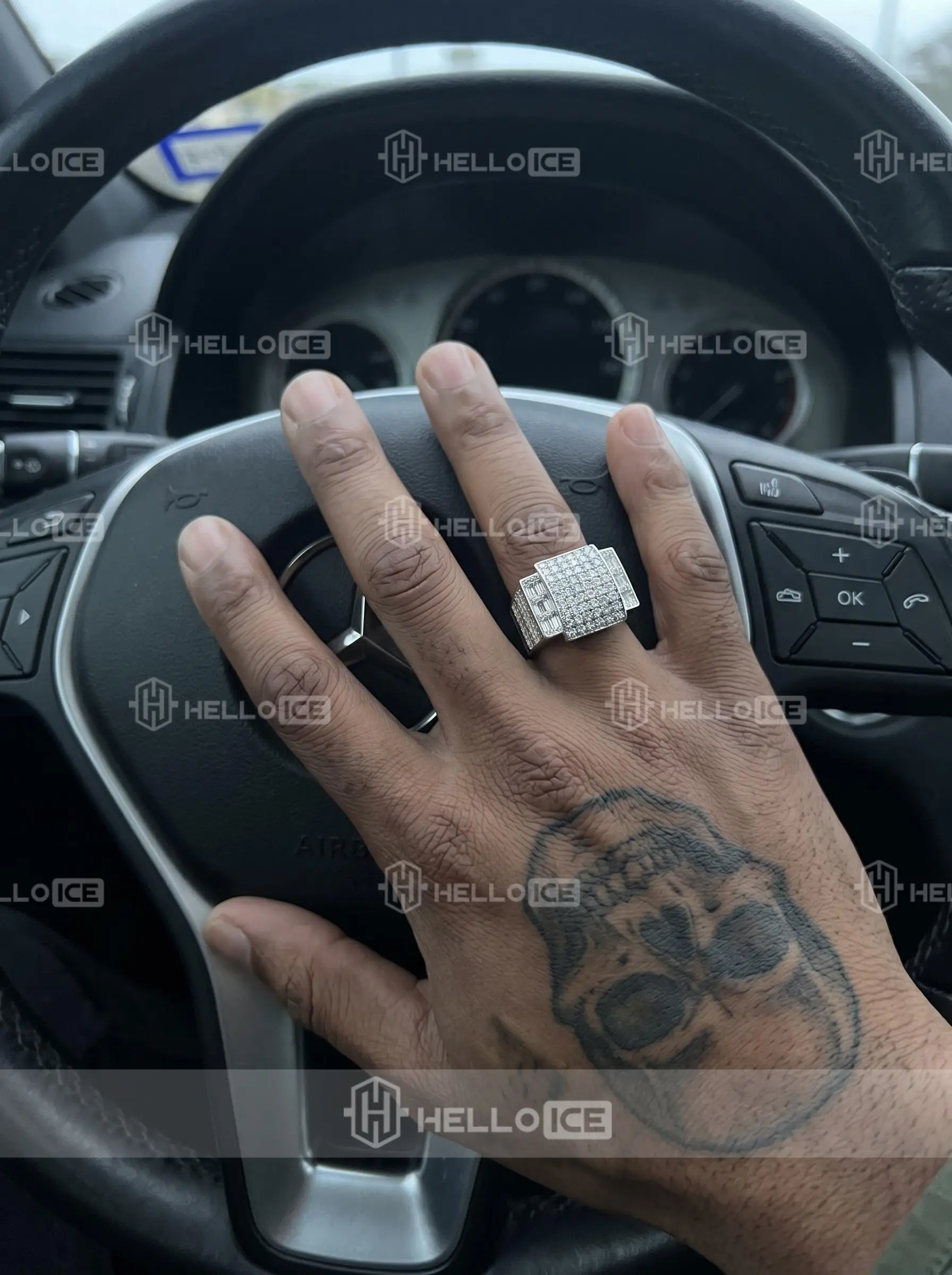Helloice Review Image