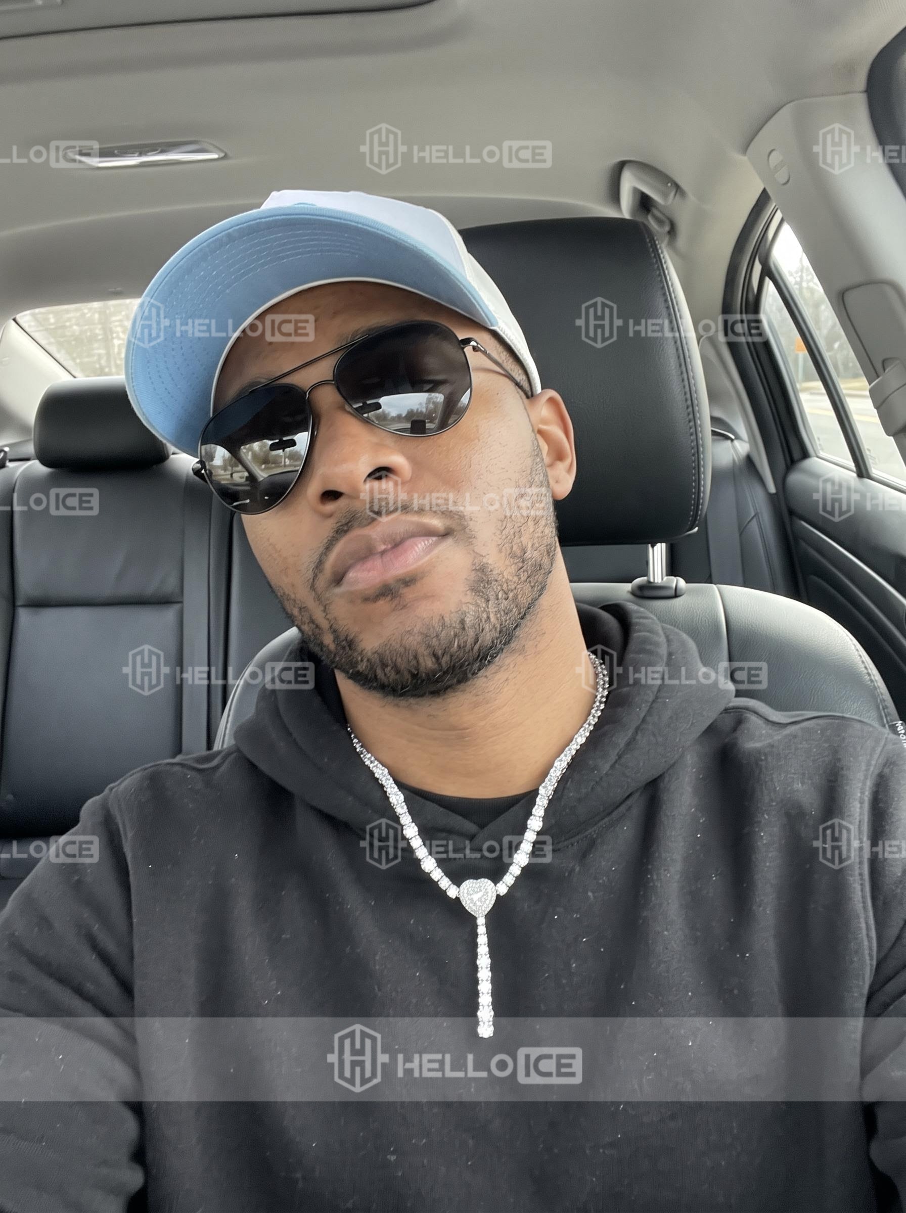 Helloice Review Image
