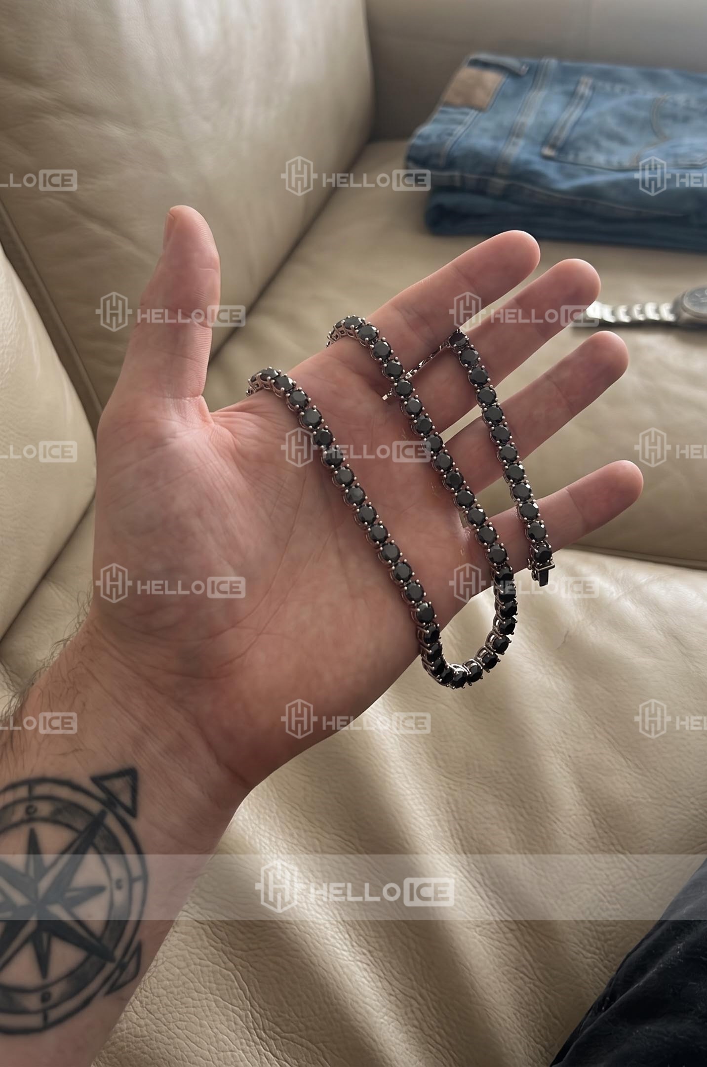 Helloice Review Image