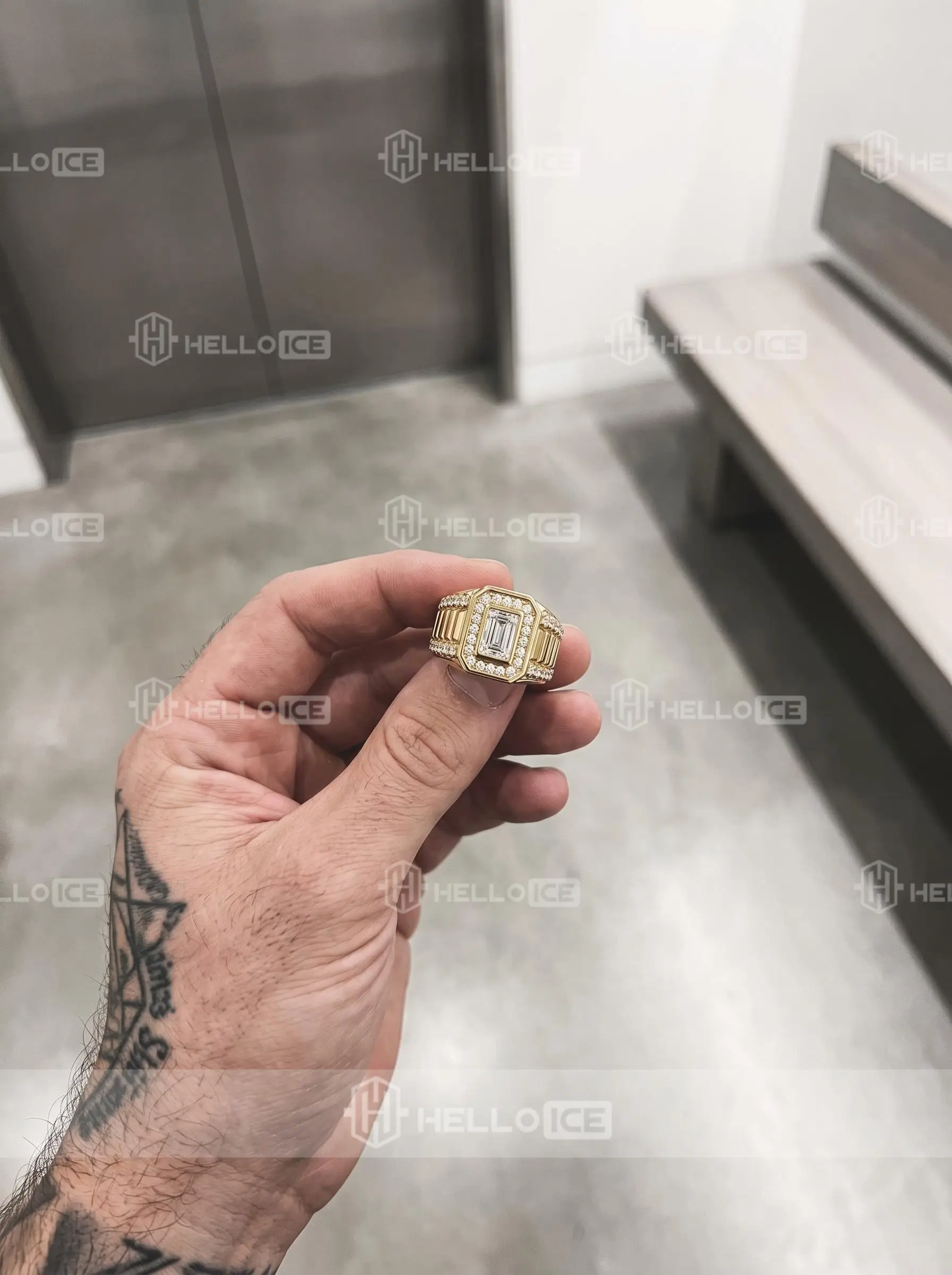 Helloice Review Image