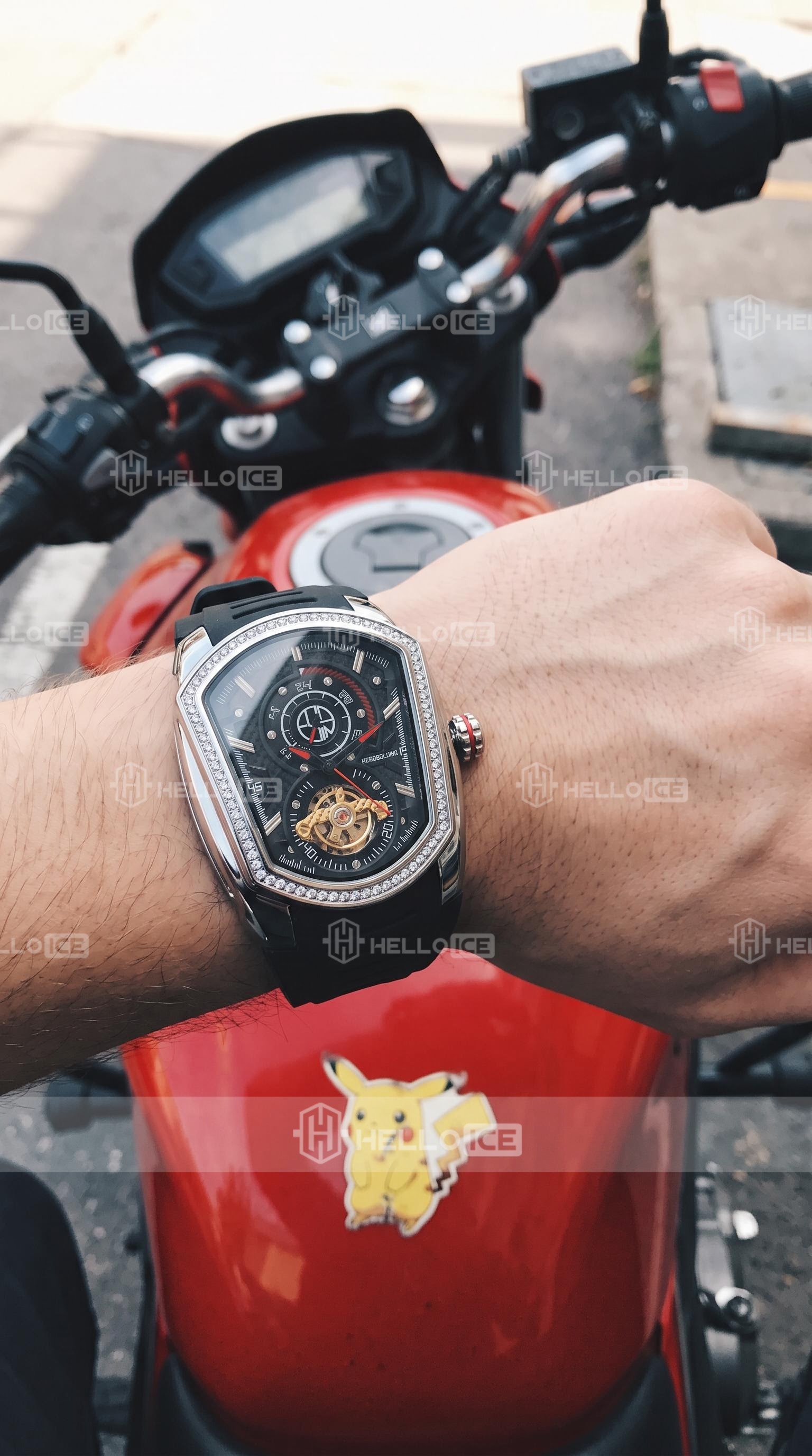Helloice Review Image