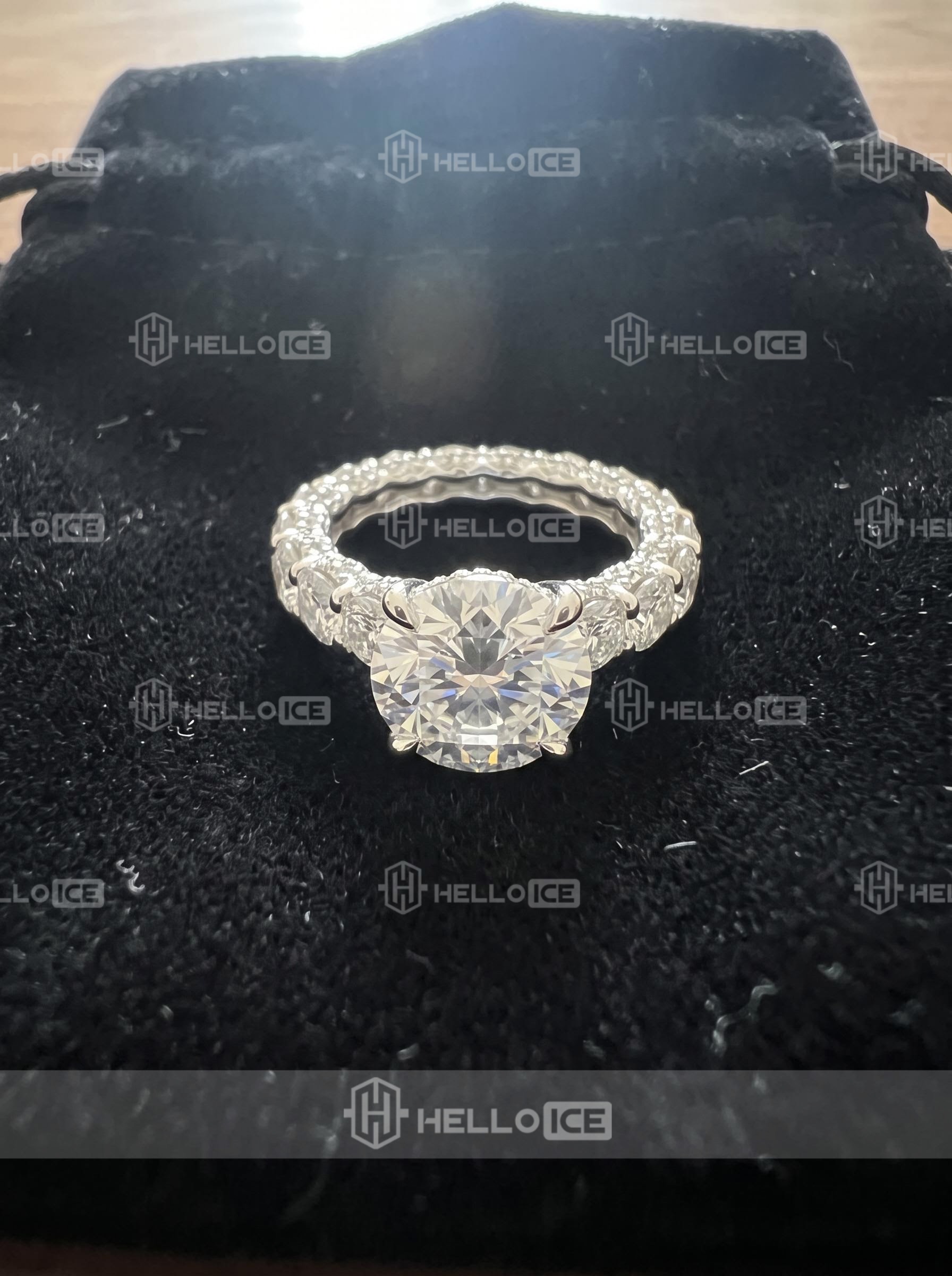 Helloice Review Image