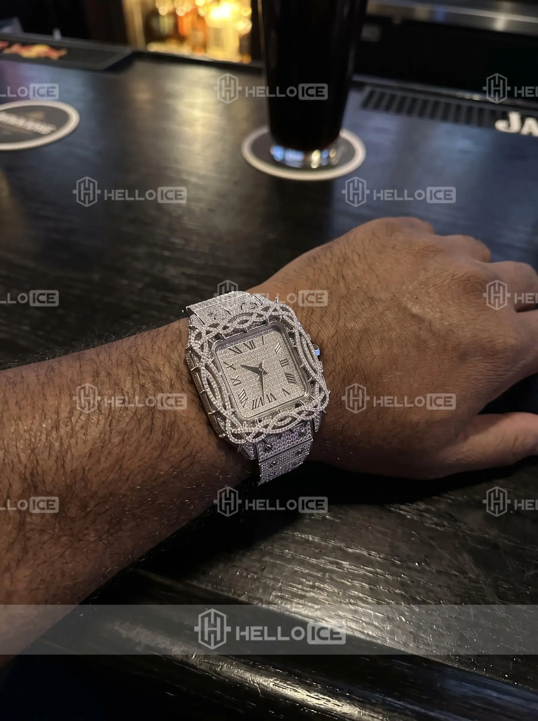 Helloice Review Image