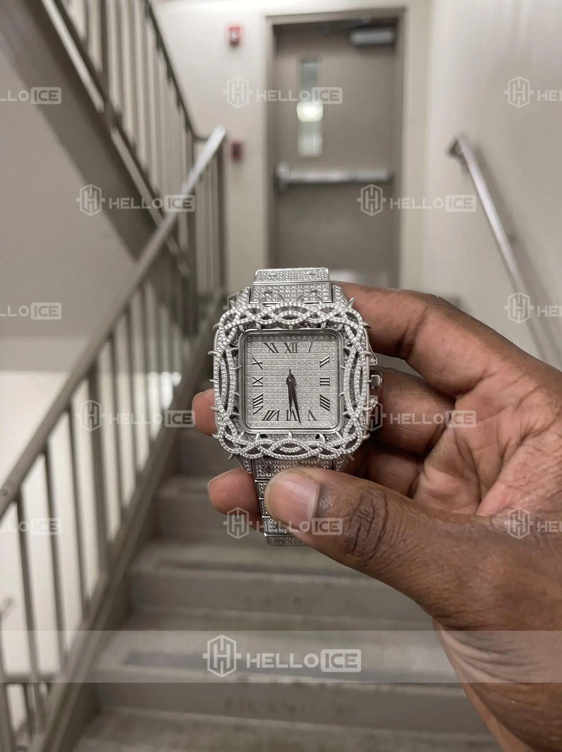 Helloice Review Image