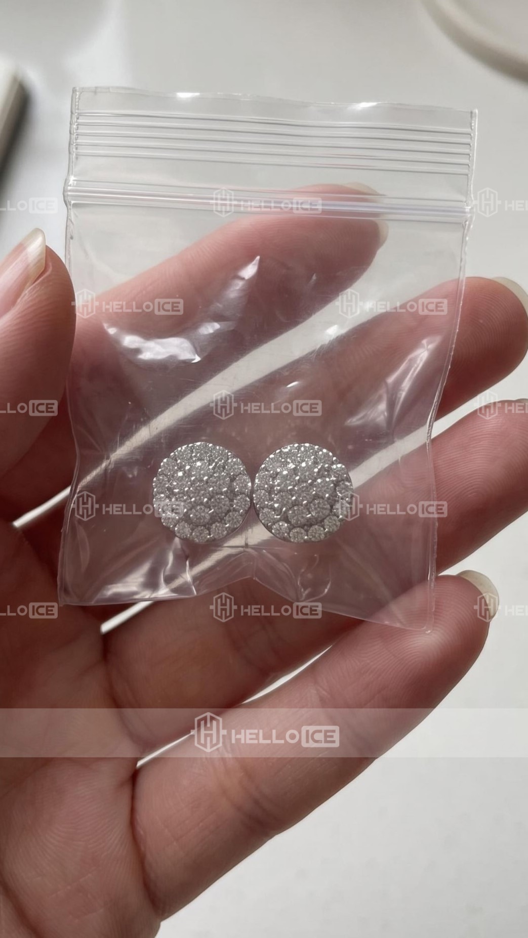 Helloice Review Image