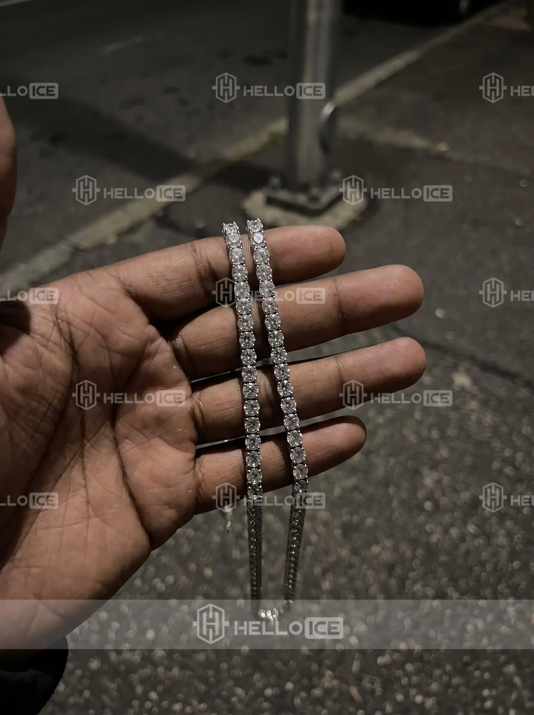 Helloice Review Image