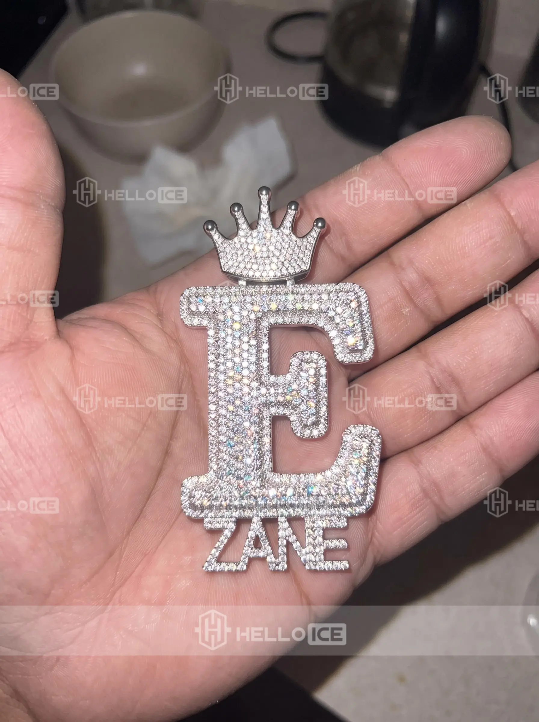 Helloice Review Image