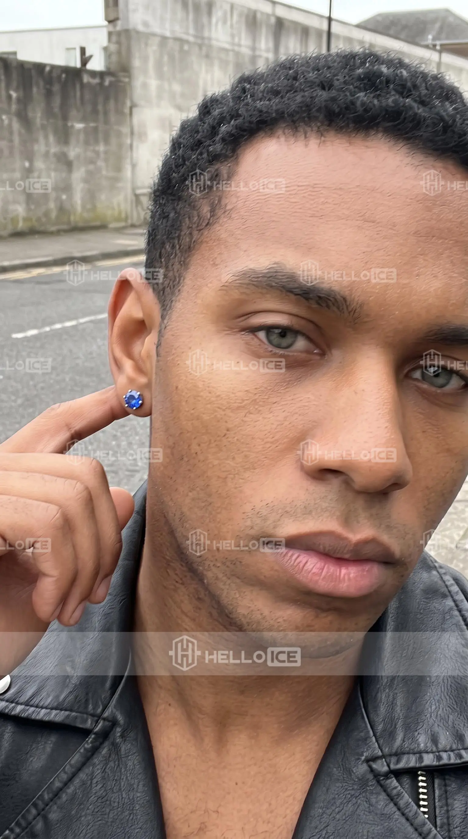 Helloice Review Image