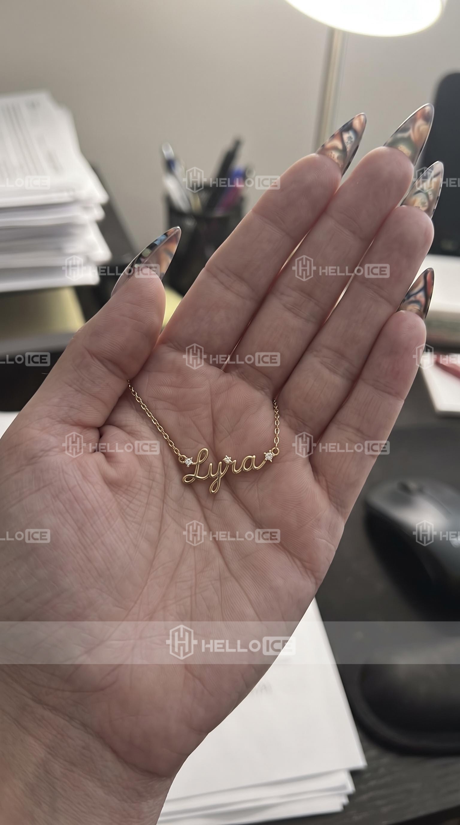 Helloice Review Image