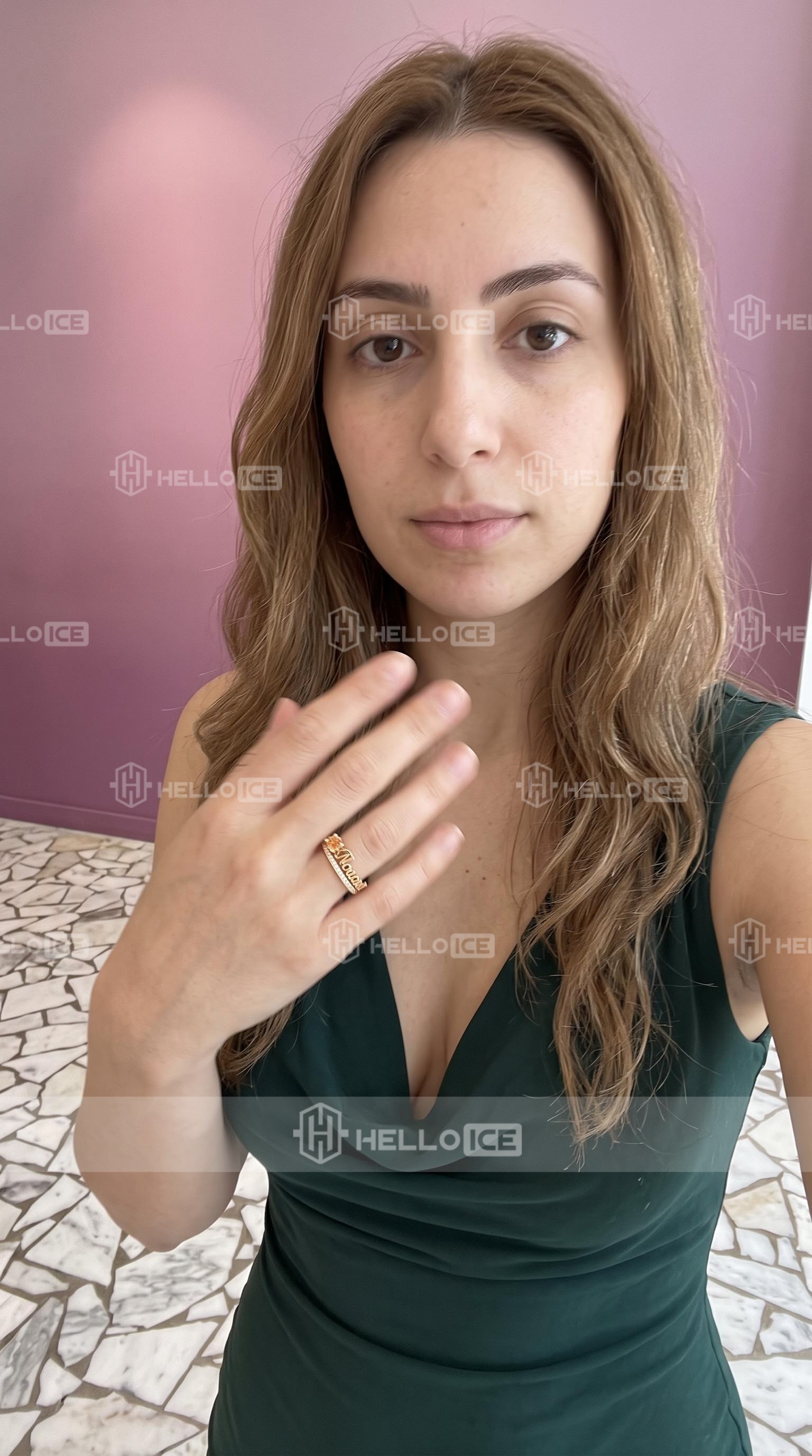 Helloice Review Image