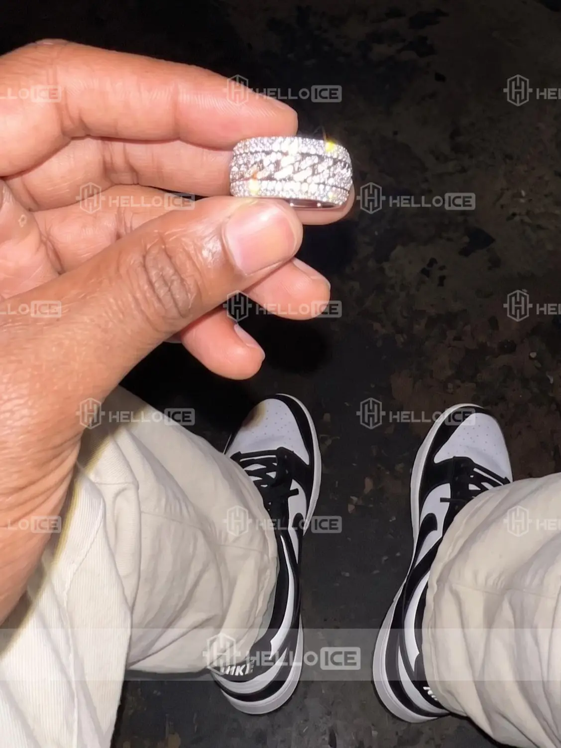 Helloice Review Image