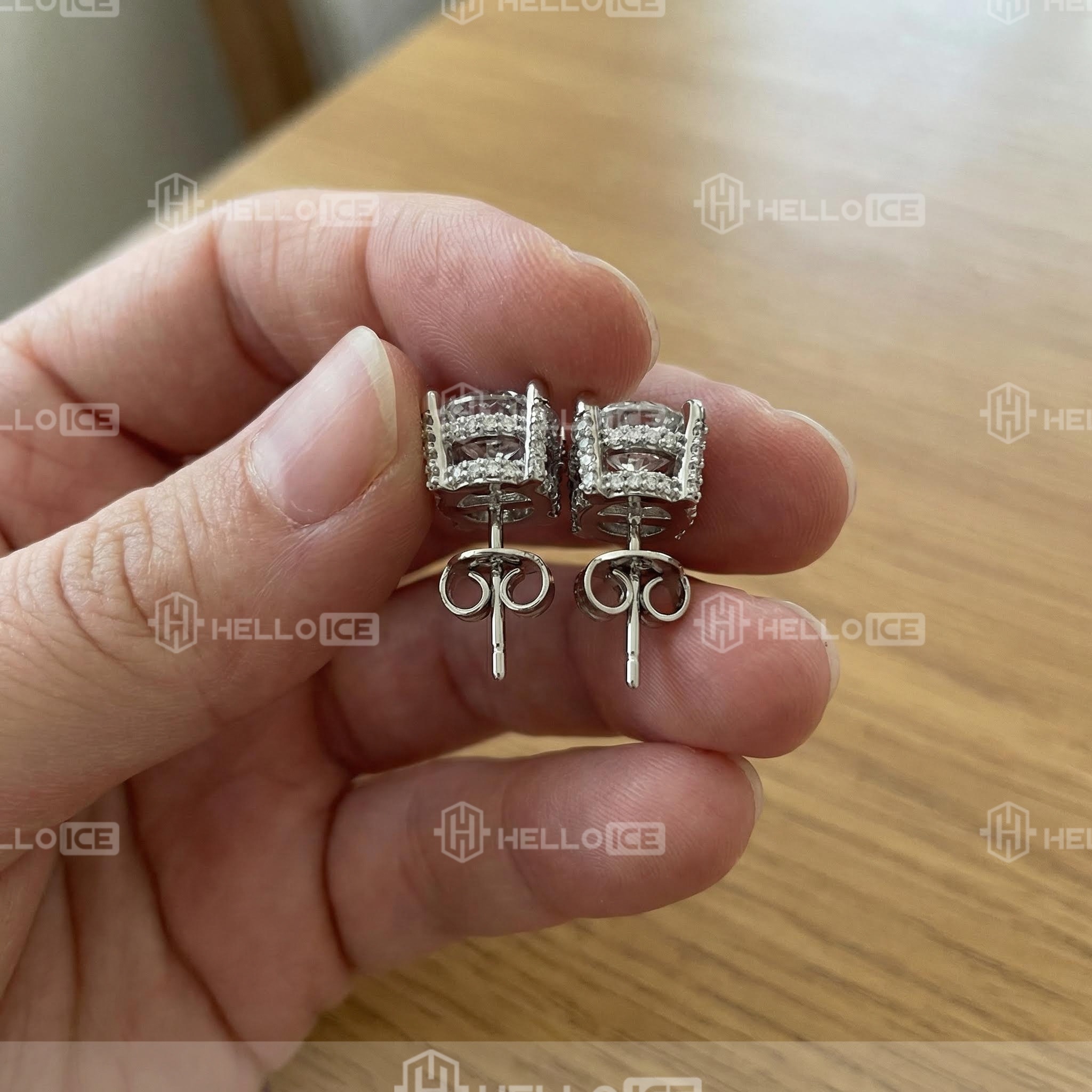 Helloice Review Image