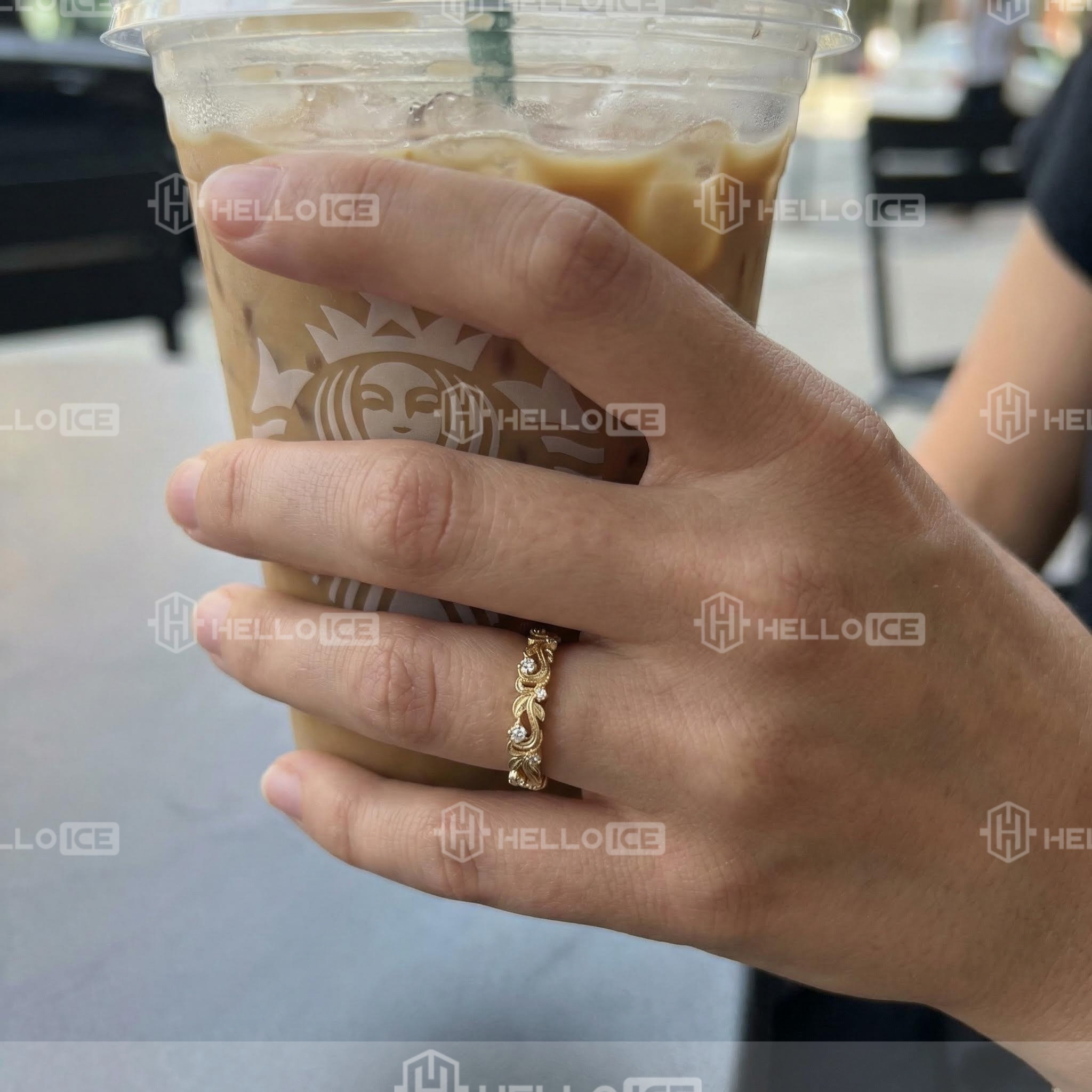 Helloice Review Image