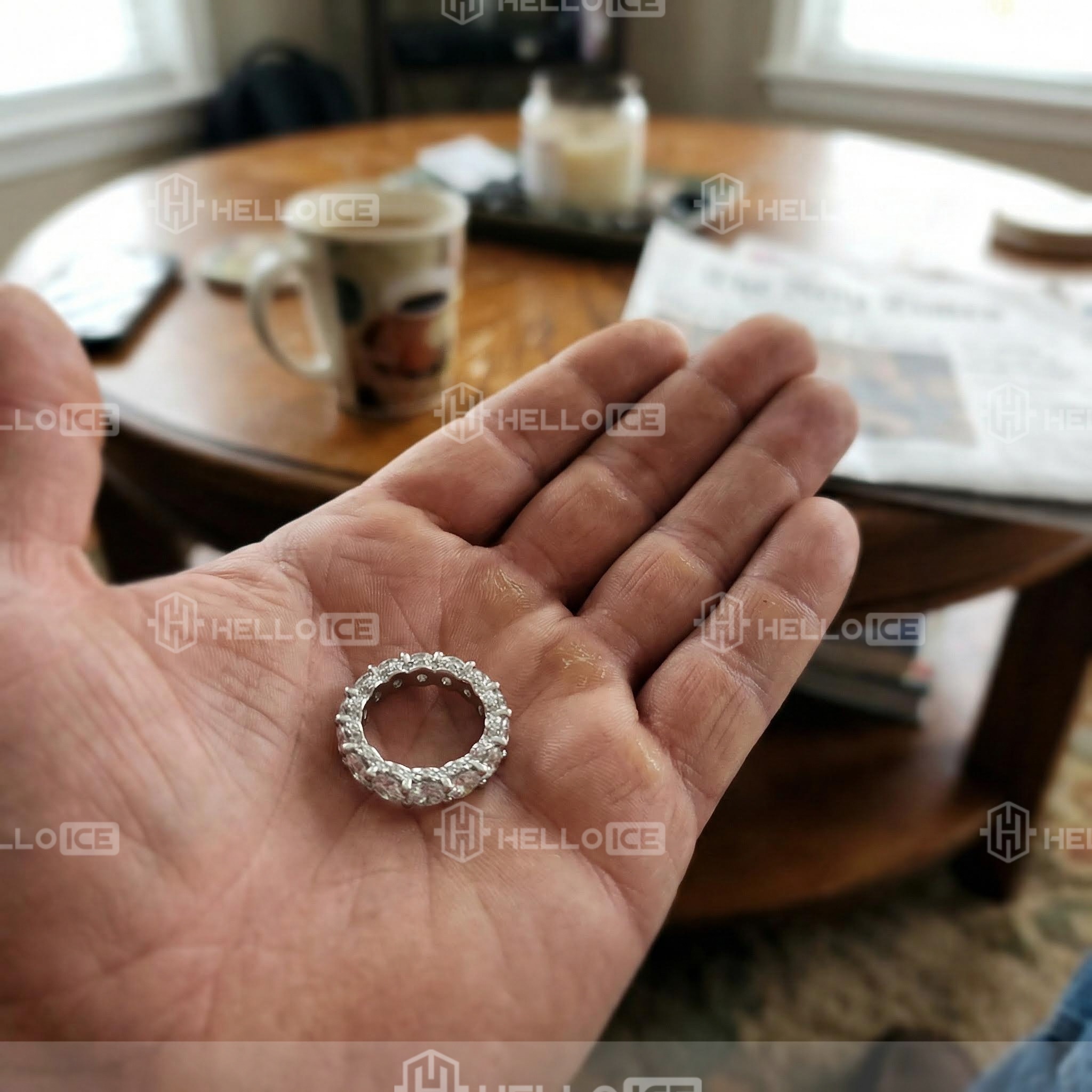 Helloice Review Image