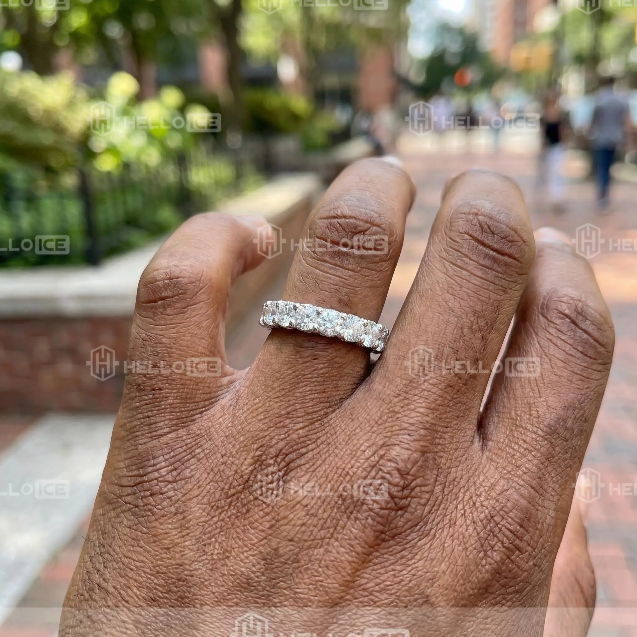 Helloice Review Image