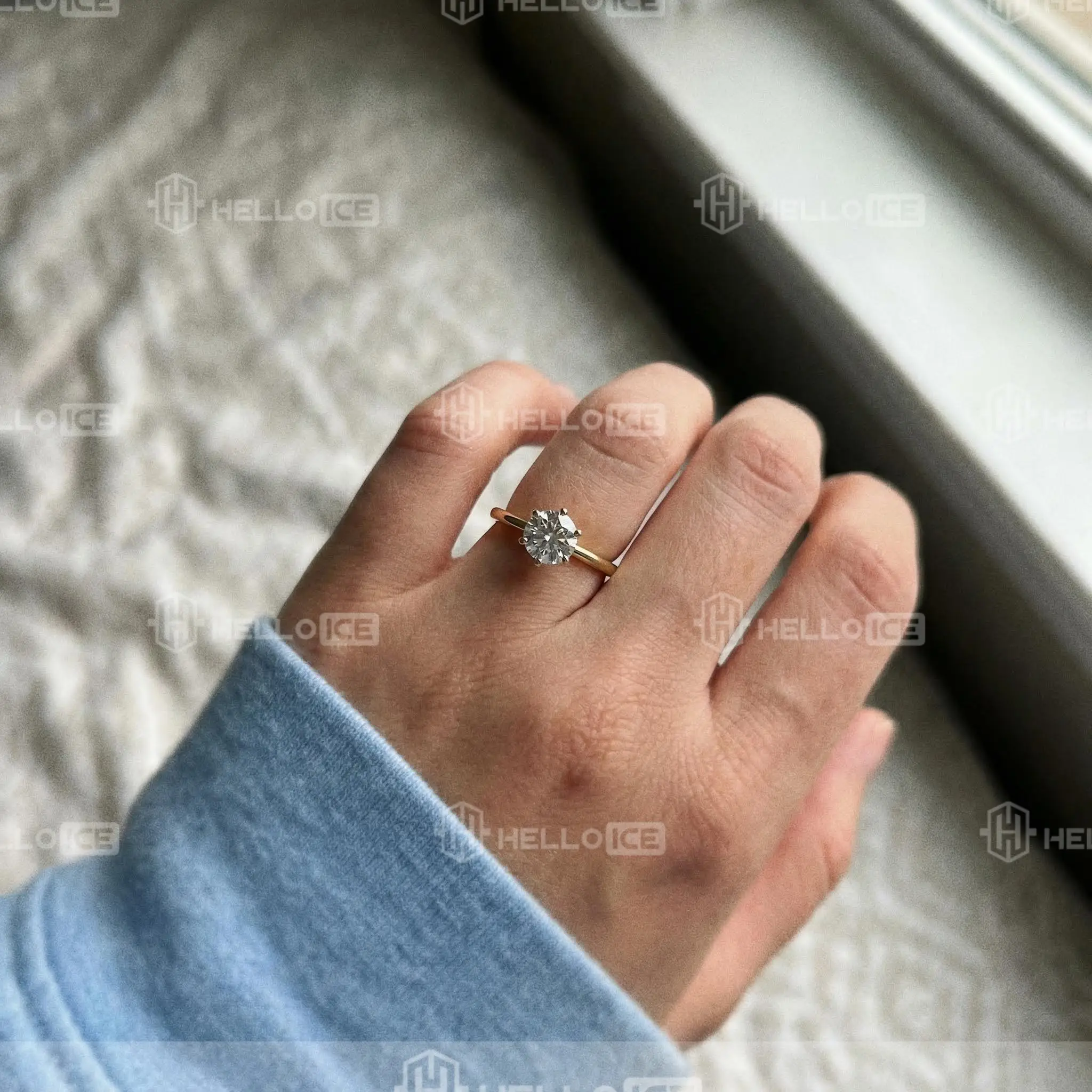 Helloice Review Image