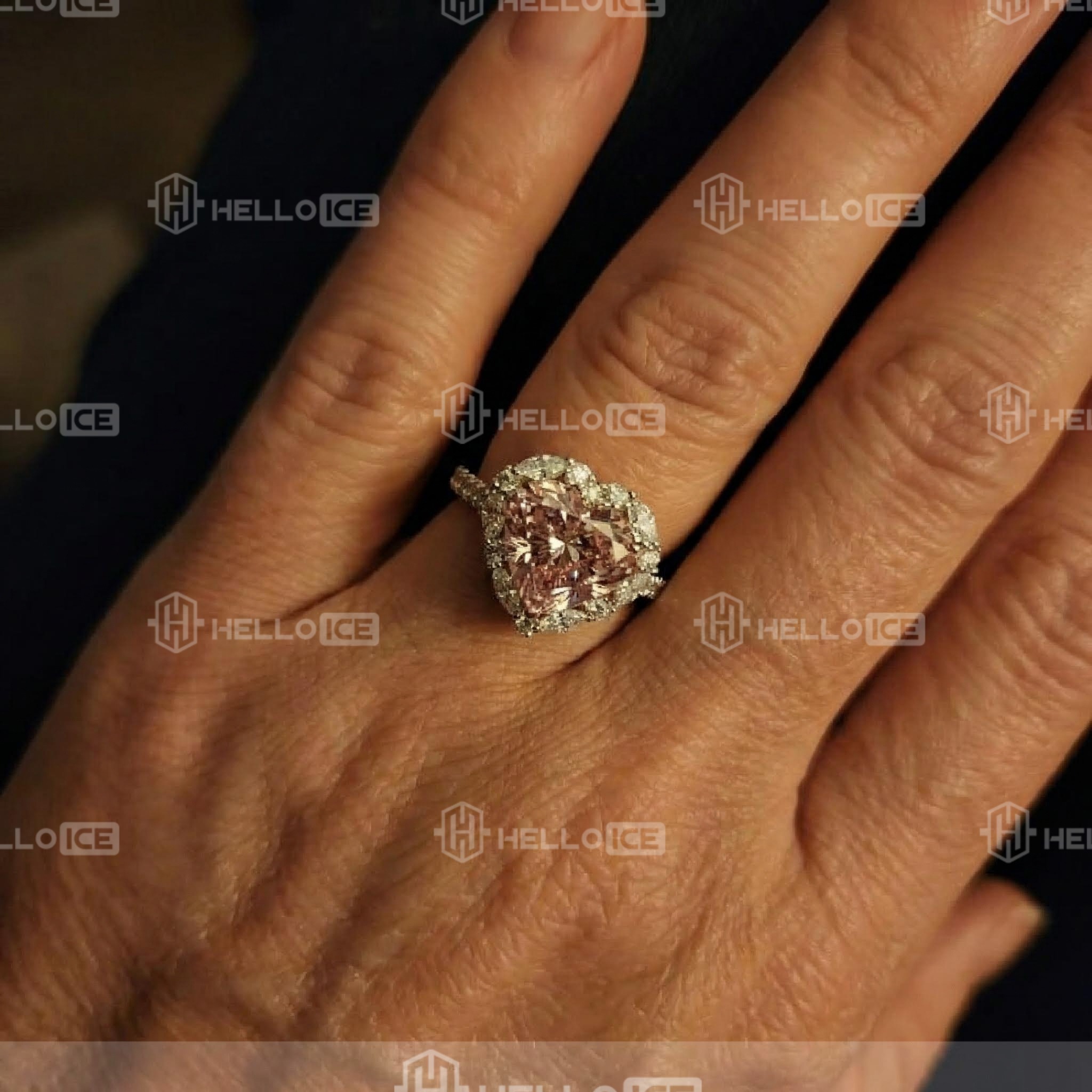 Helloice Review Image