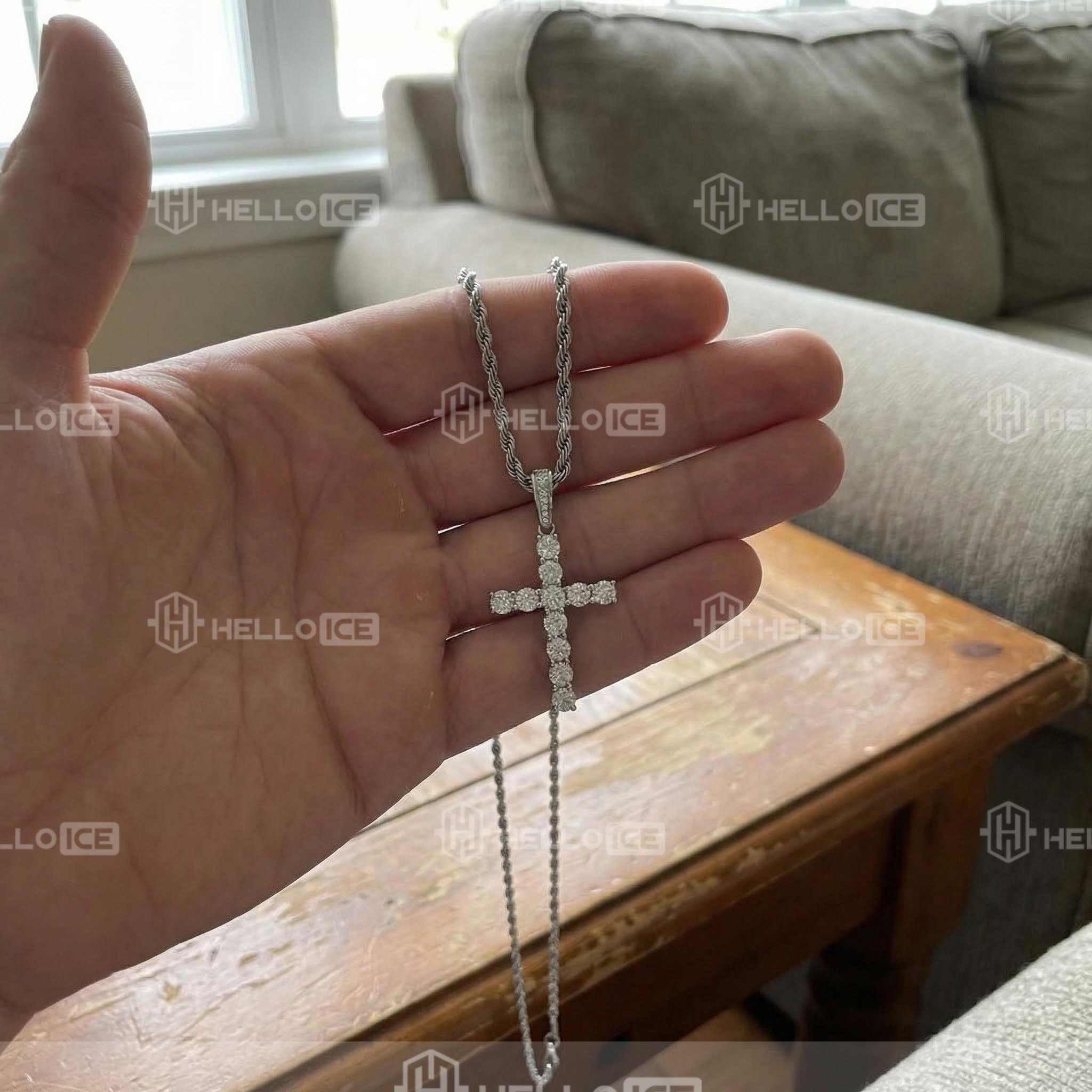 Helloice Review Image