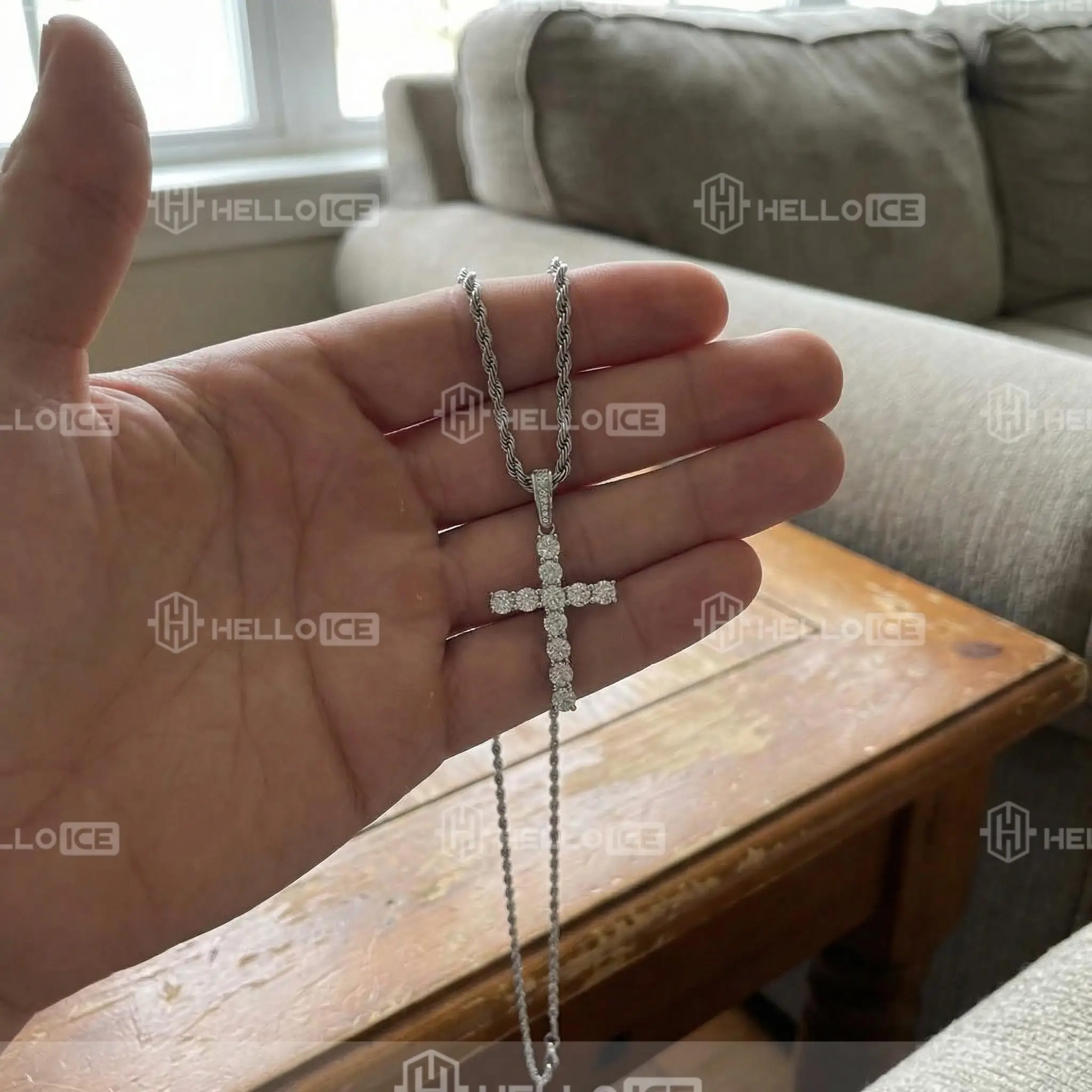 Helloice Review Image