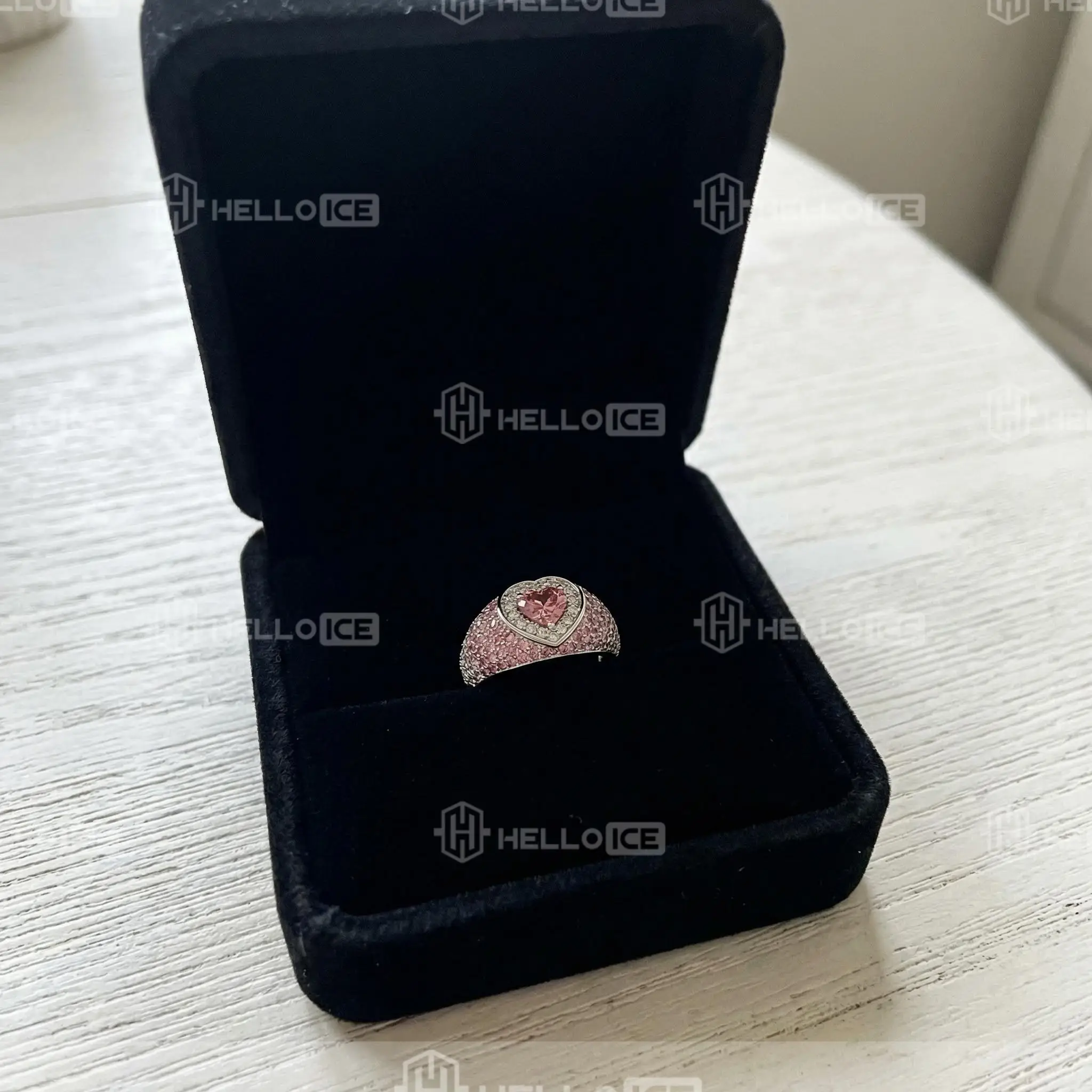 Helloice Review Image