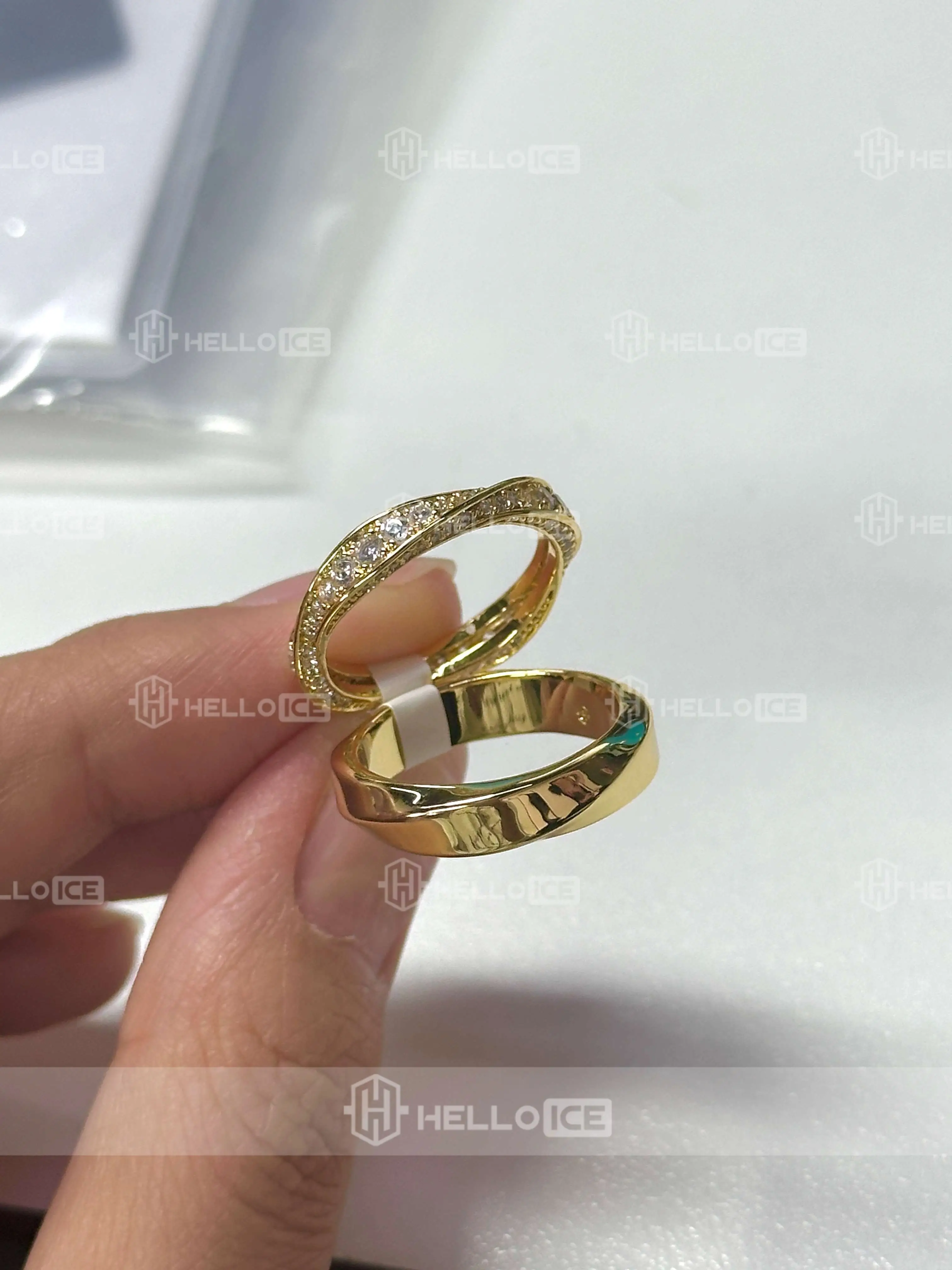 Helloice Review Image