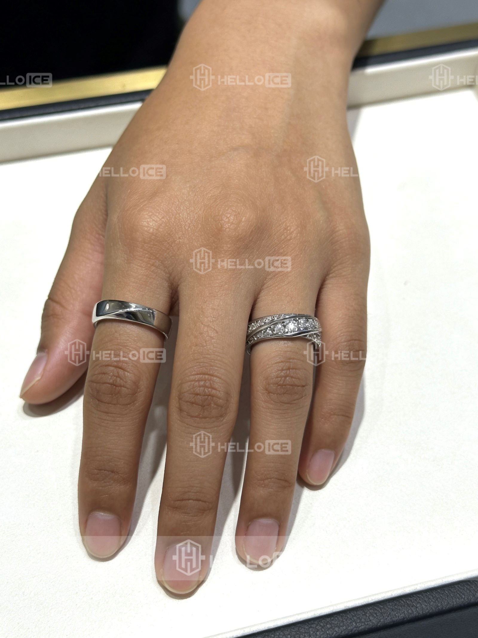 Helloice Review Image