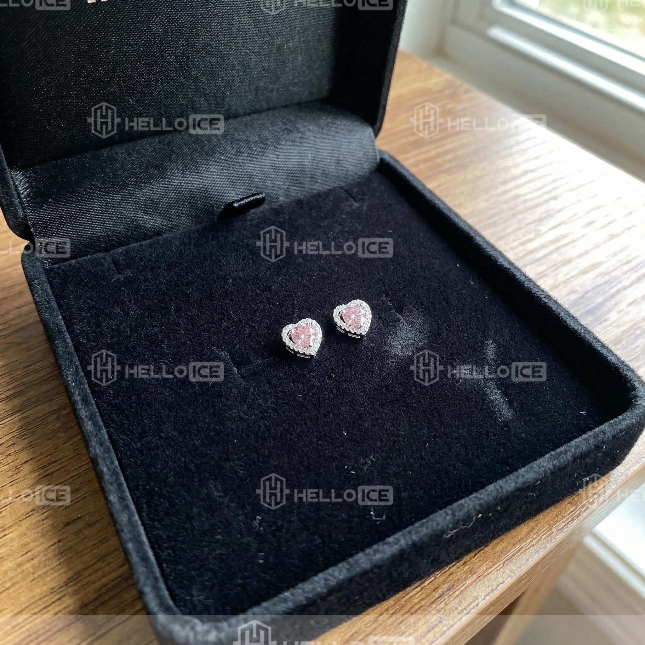 Helloice Review Image