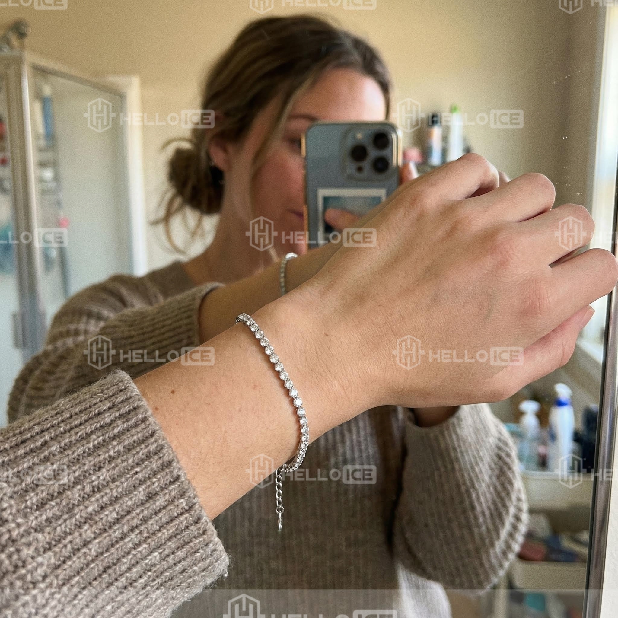 Helloice Review Image