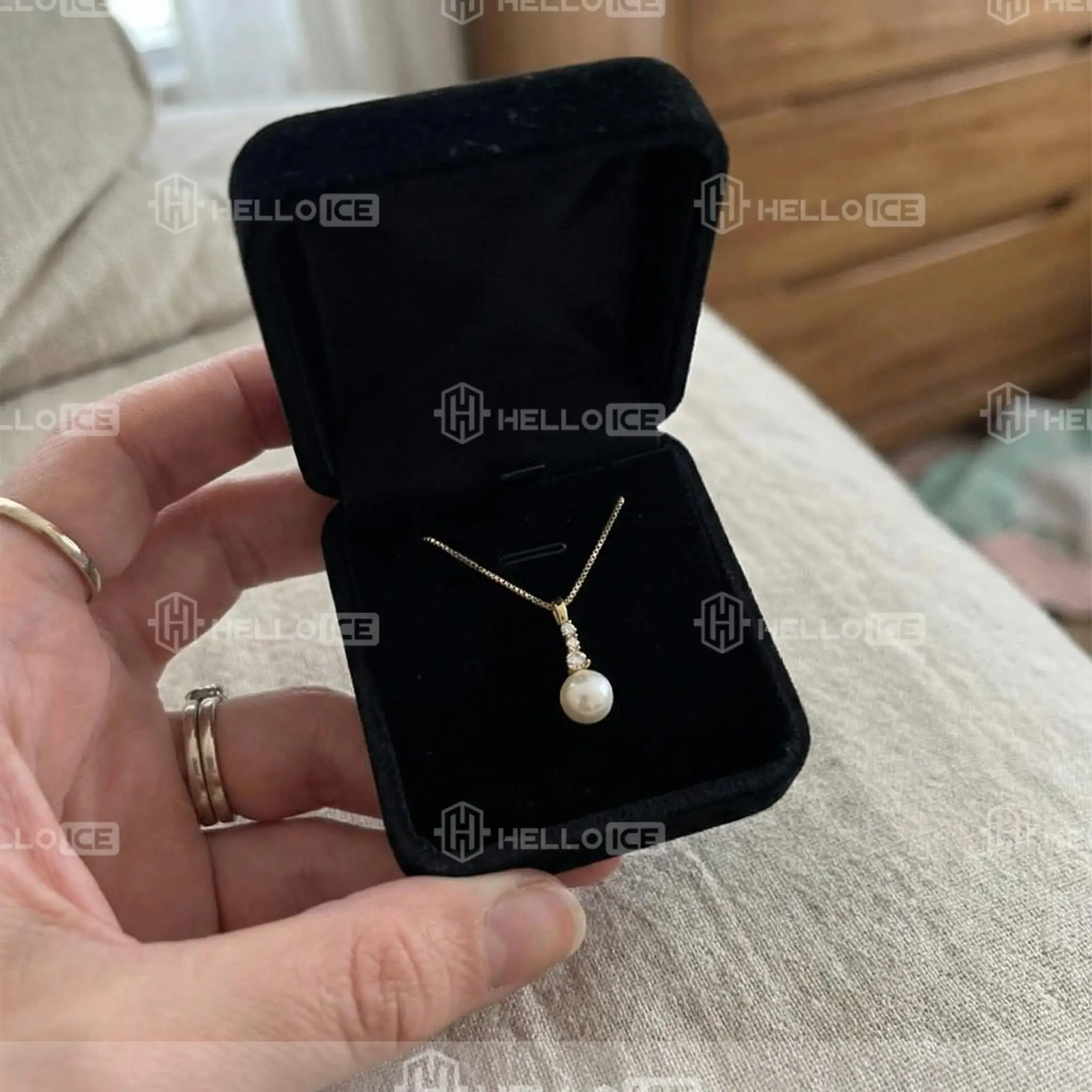 Helloice Review Image