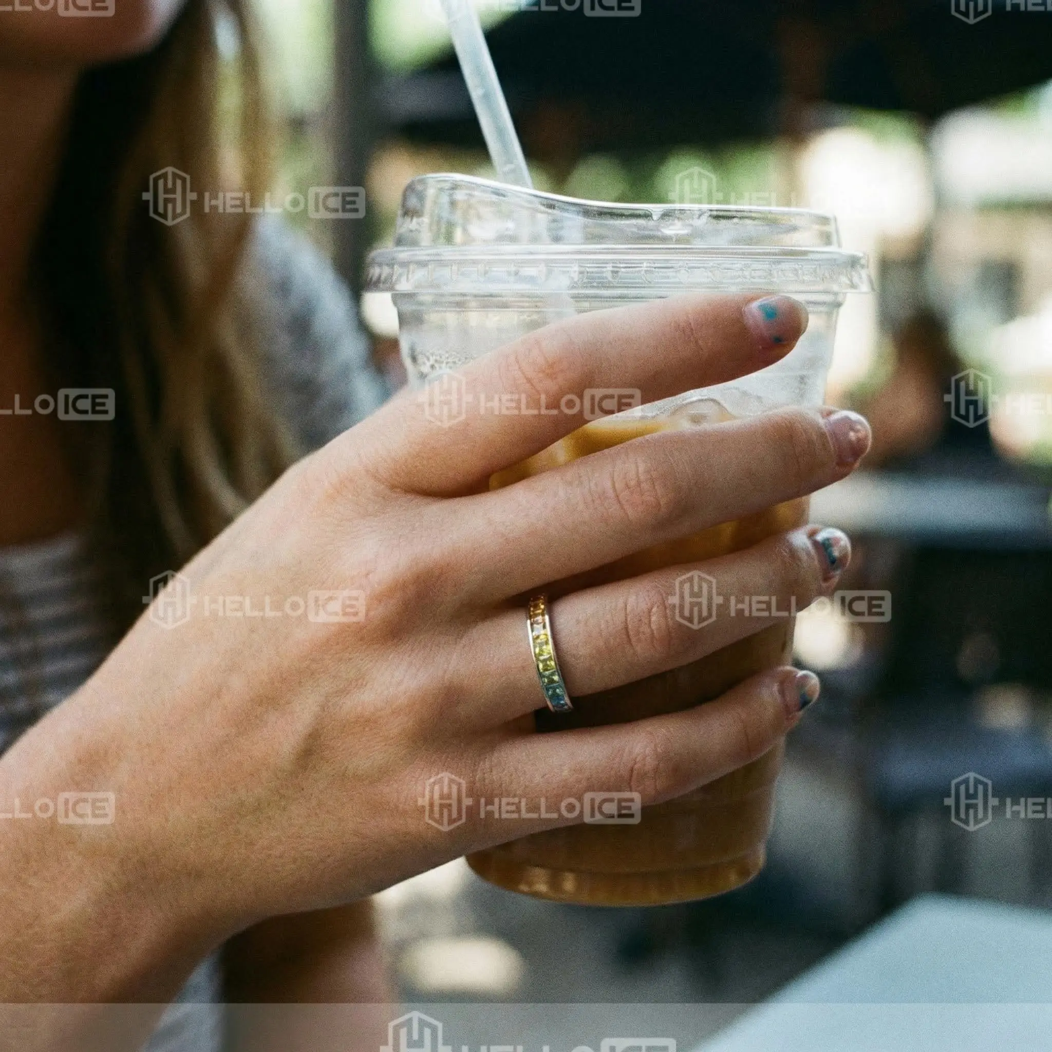 Helloice Review Image