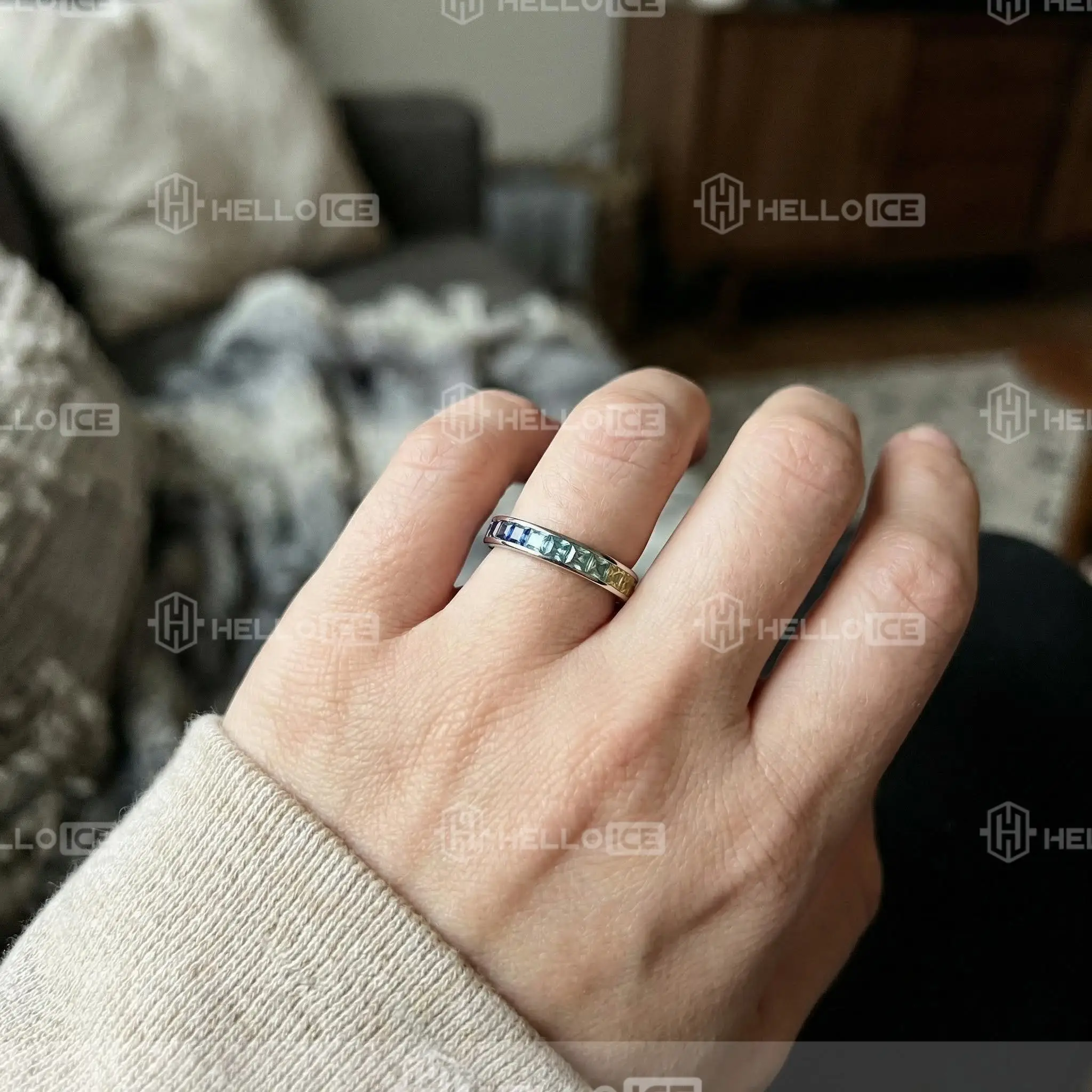 Helloice Review Image