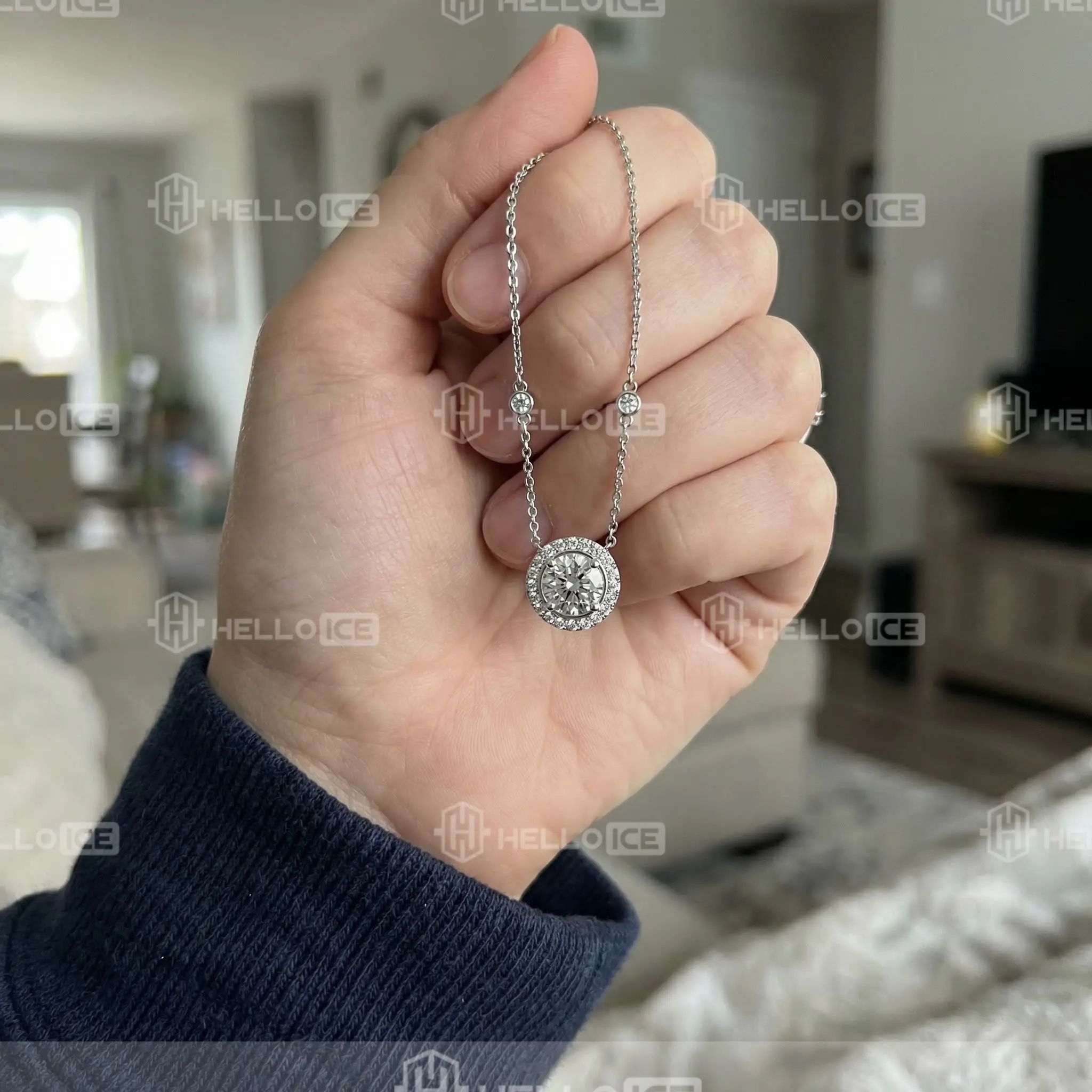 Helloice Review Image