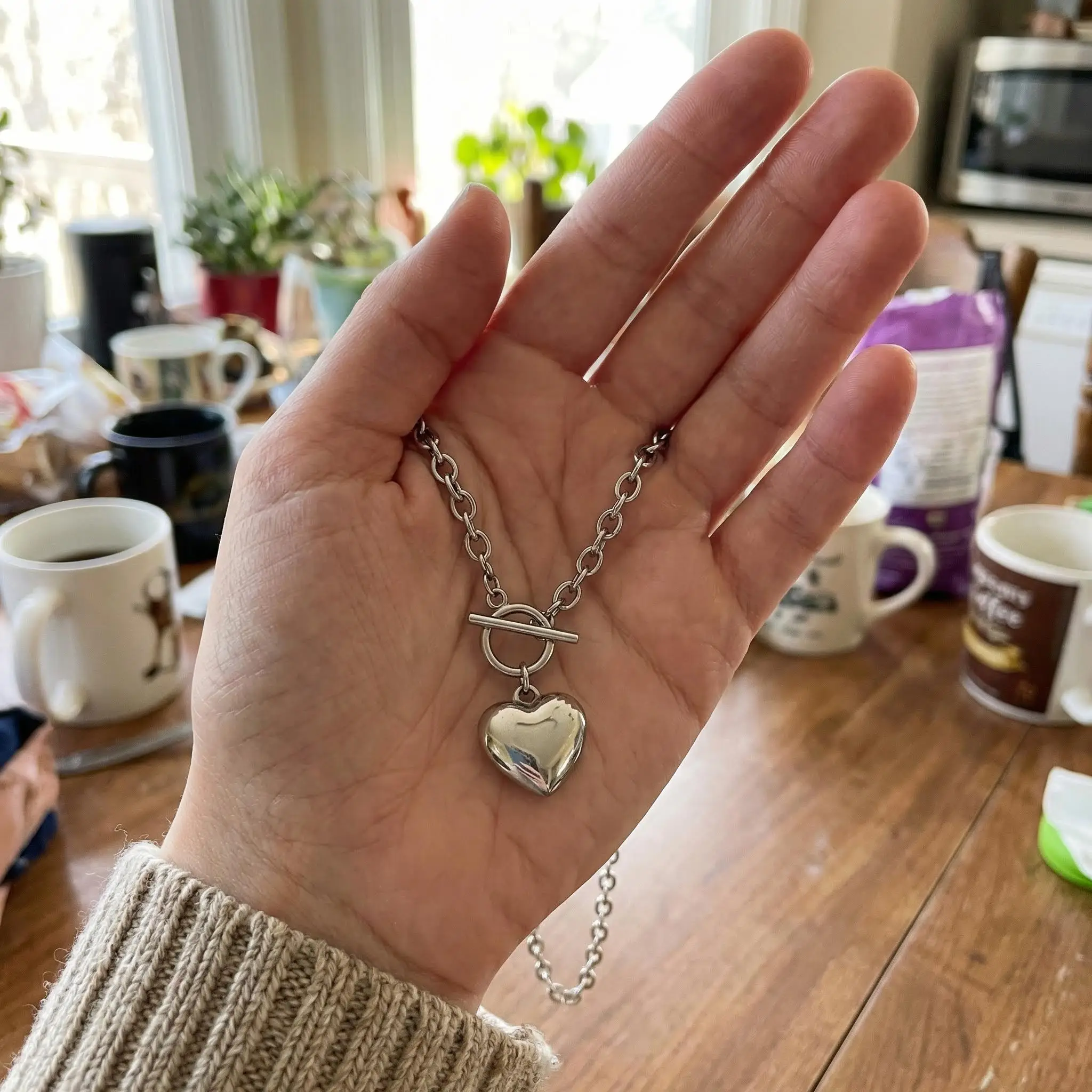 Helloice Review Image