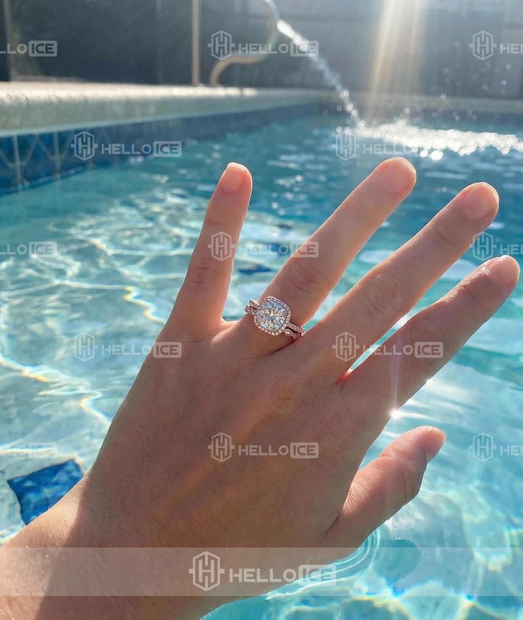 Helloice Review Image