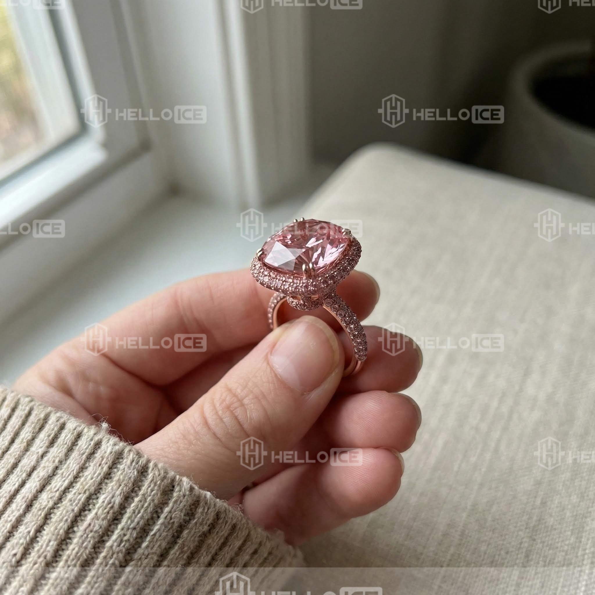 Helloice Review Image