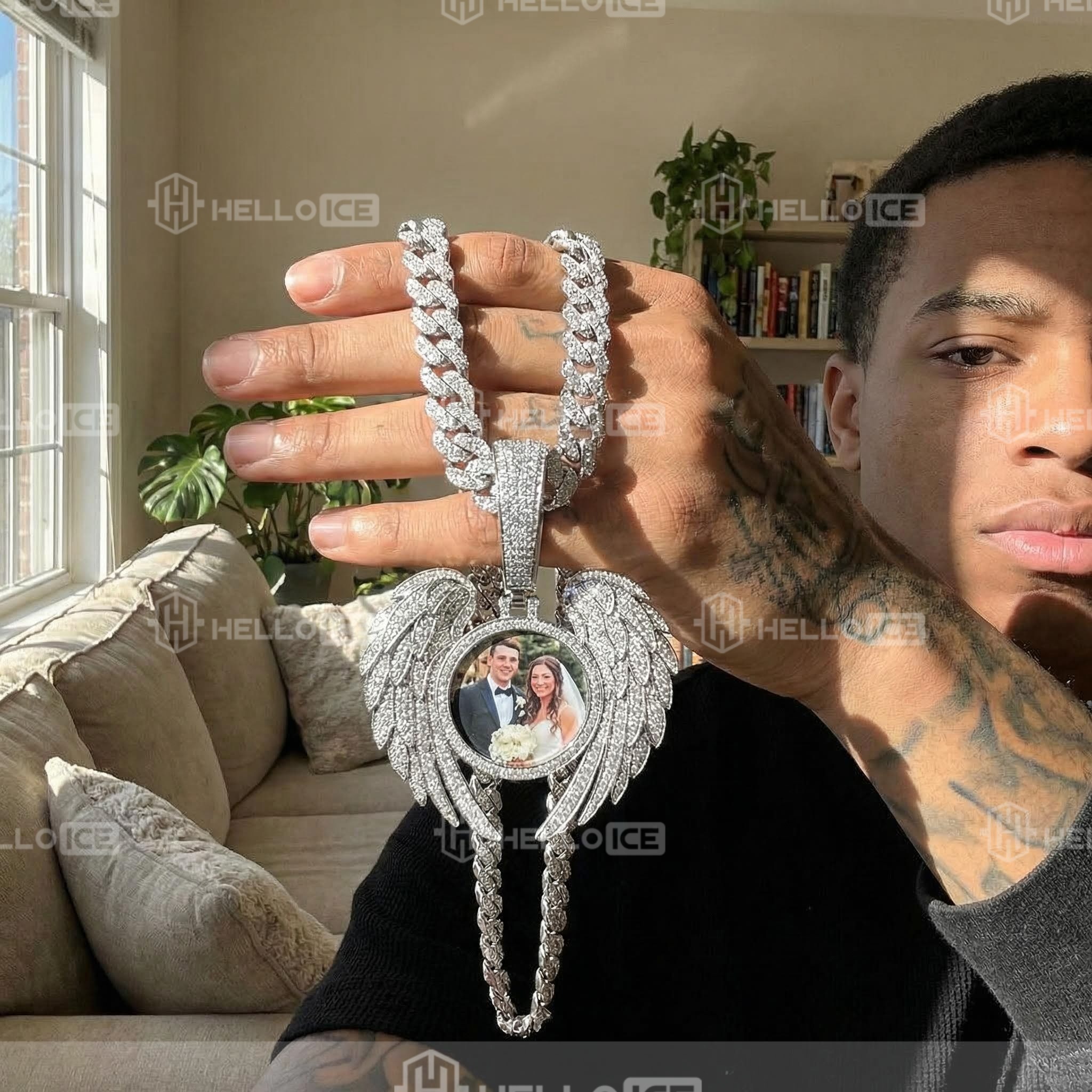 Helloice Review Image