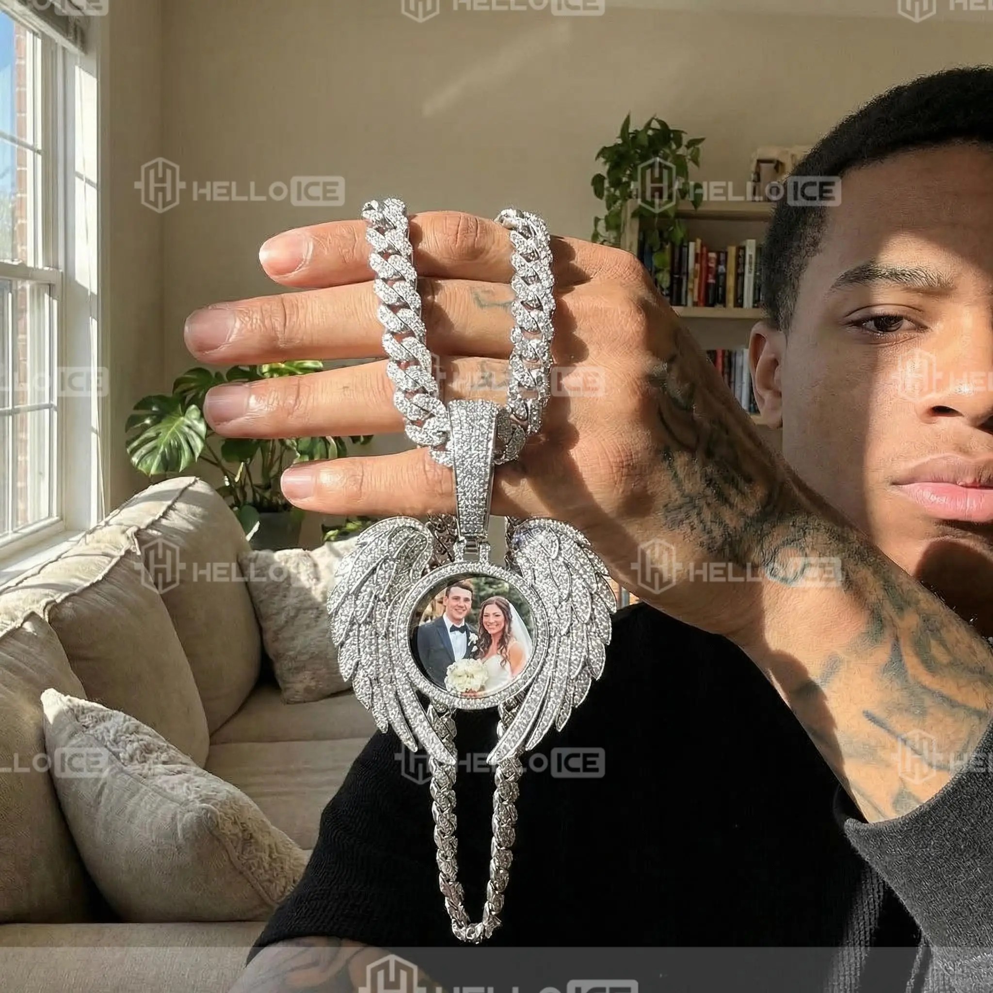 Helloice Review Image